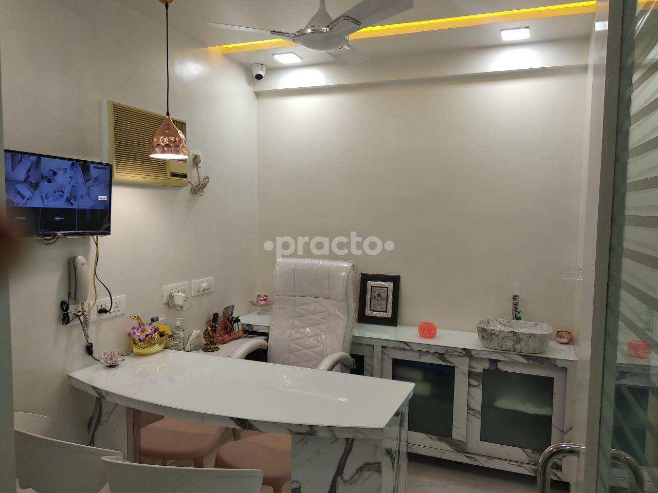 Consultation Room at Neocare TMJ Headache & Facial Relief Center Vashi Navi Mumbai
