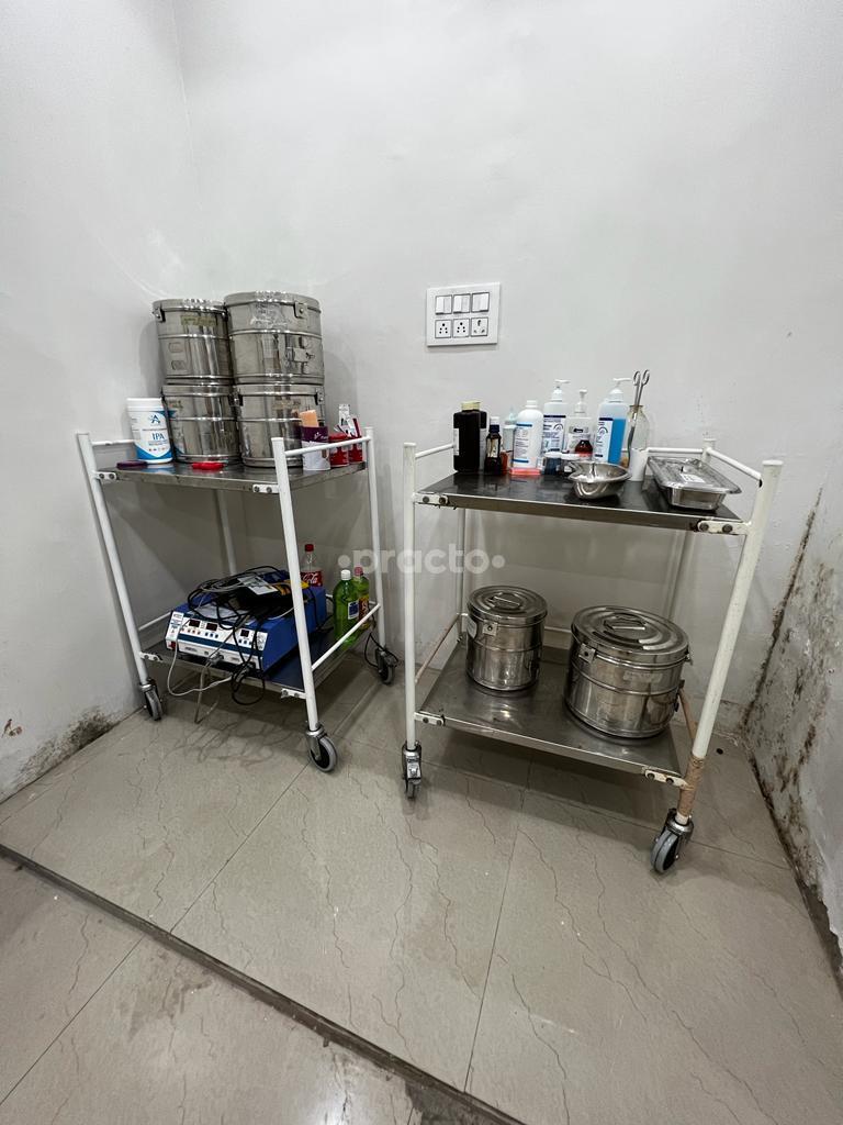 The Doctor's Nesst Vikas Puri Delhi