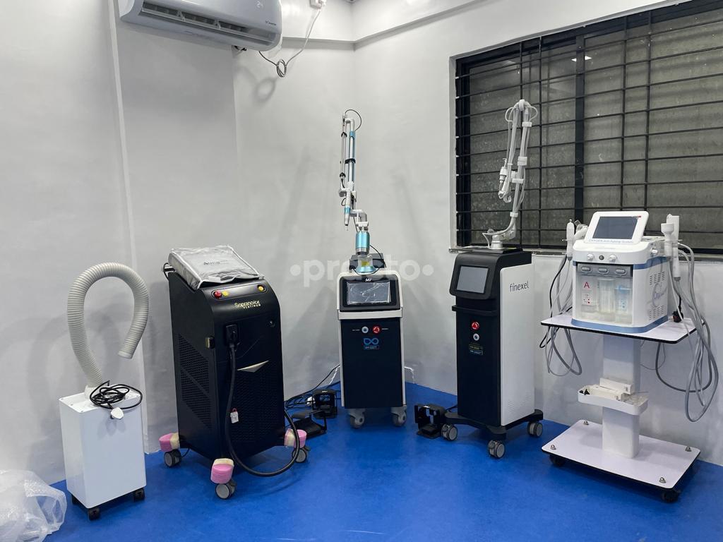 Equipment Area at Adorer Aesthetics Hinjewadi Pune