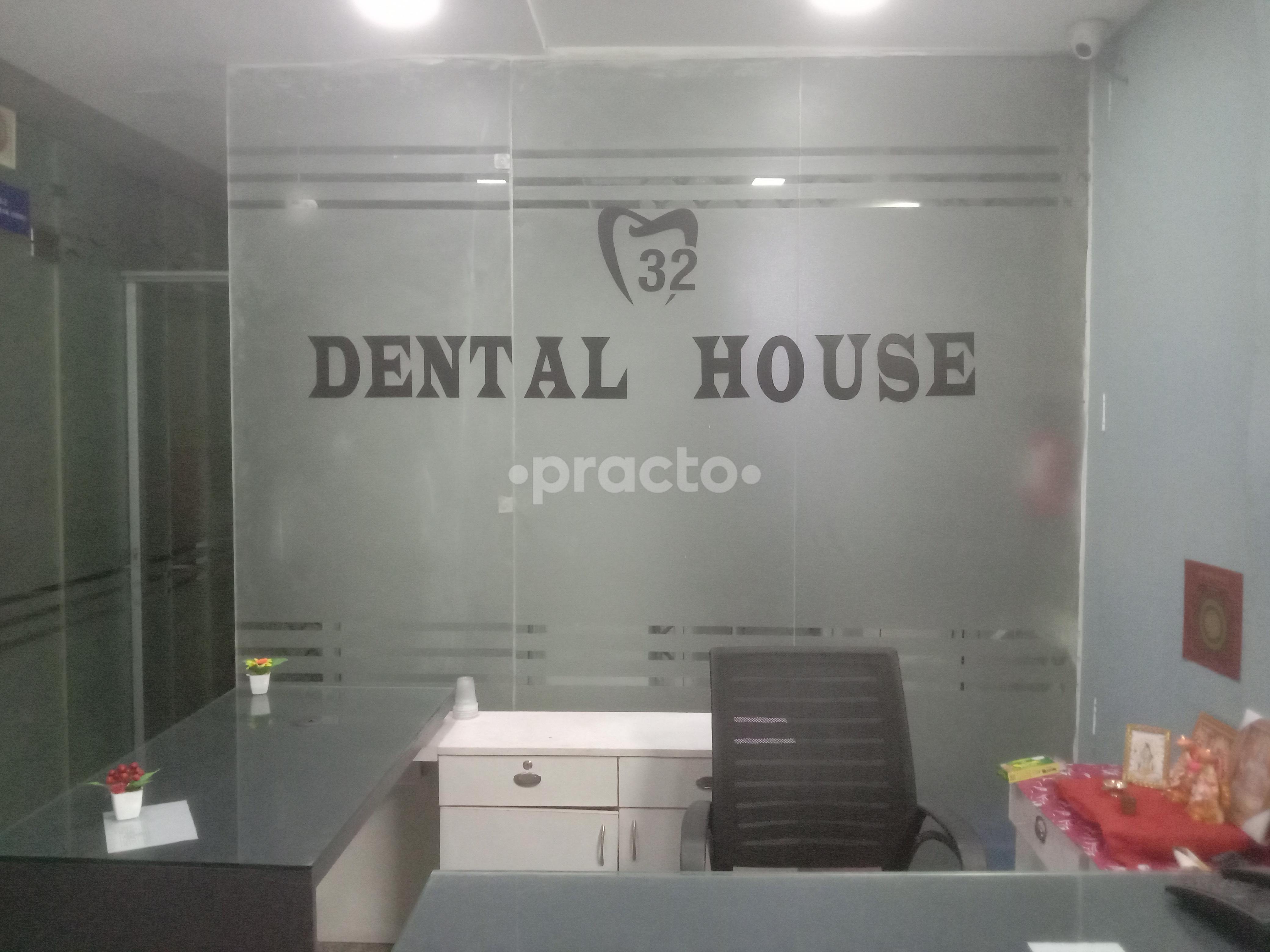Reception Area at 32 Dental House Uttam Nagar Delhi