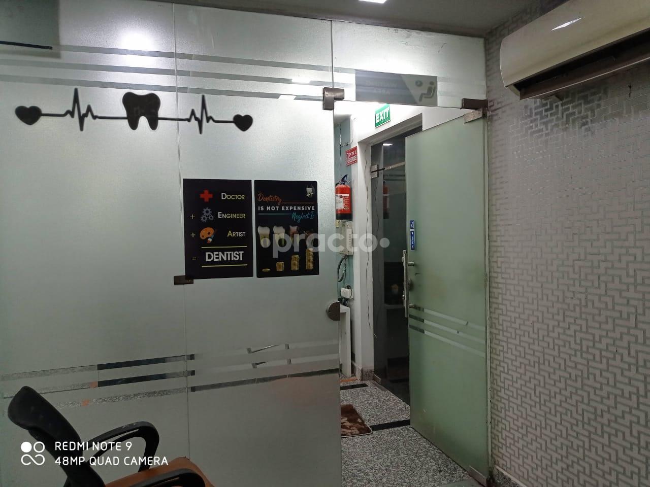 Waiting Area at 32 Dental House Uttam Nagar Delhi