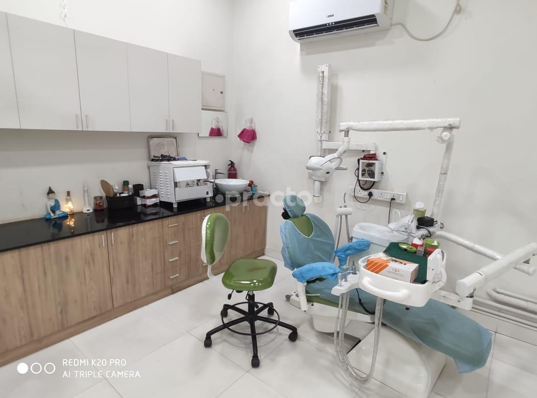 Operation Room at Dr.Monika's Dental Care Purasawakkam Chennai