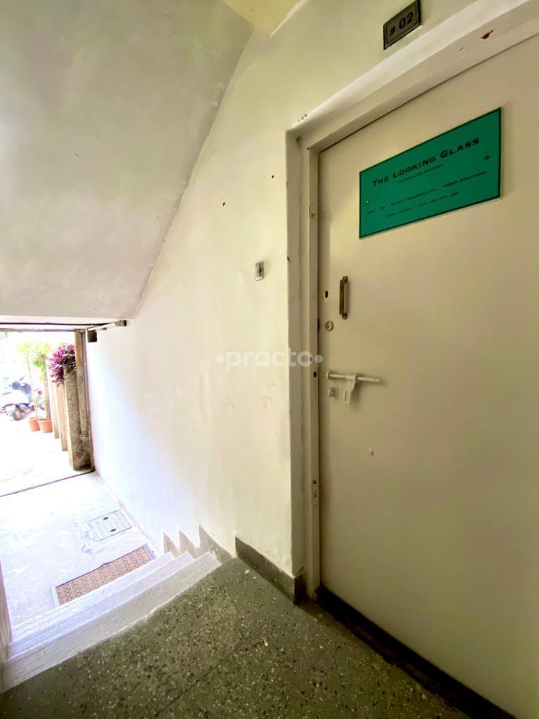 Entrance at The Looking Glass Counselling Service Clinic Cox Town Bangalore