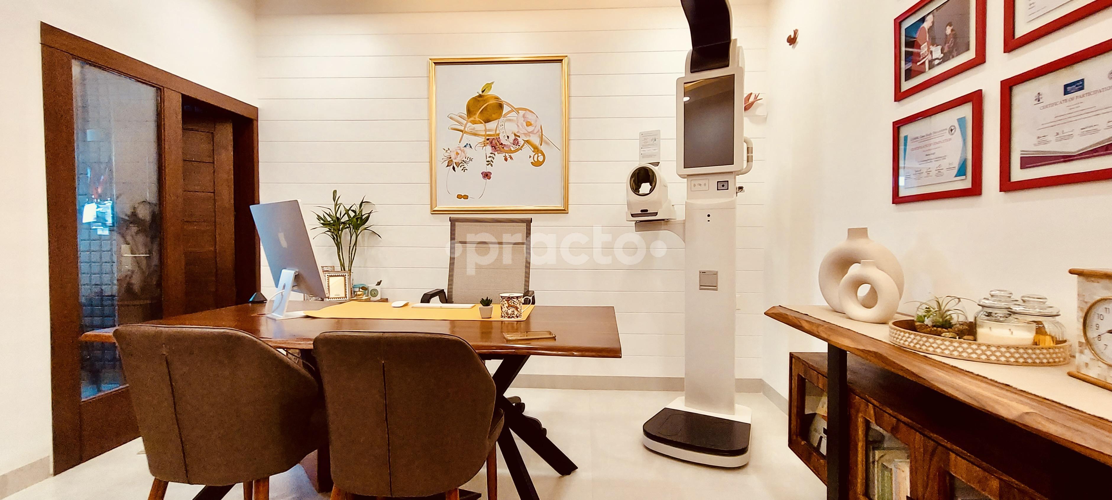 Consultation Room at Dietologist Sector-7 Panchkula
