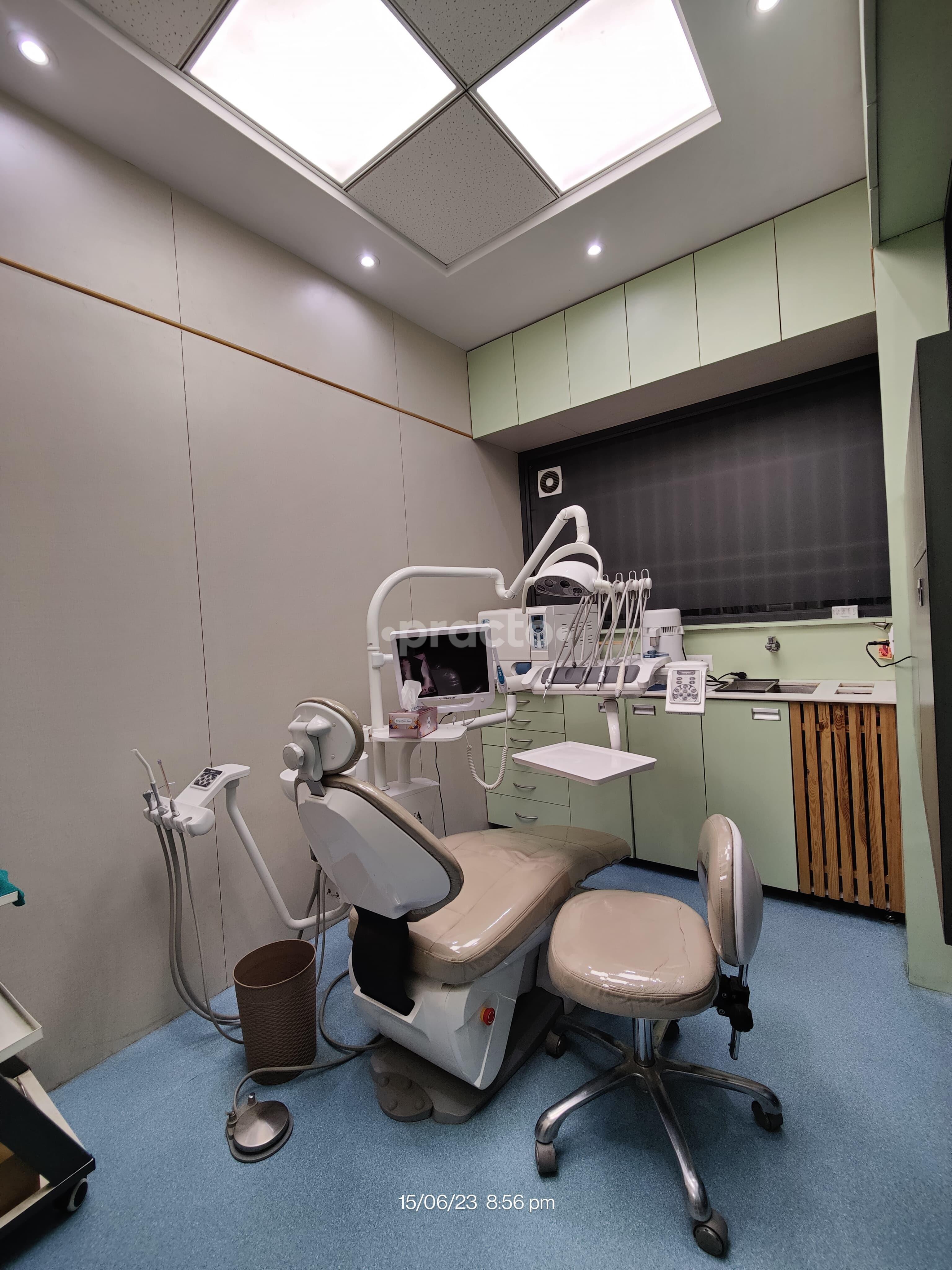 Equipment Area at Tarasha Dental Clinic Lajpat Nagar Delhi