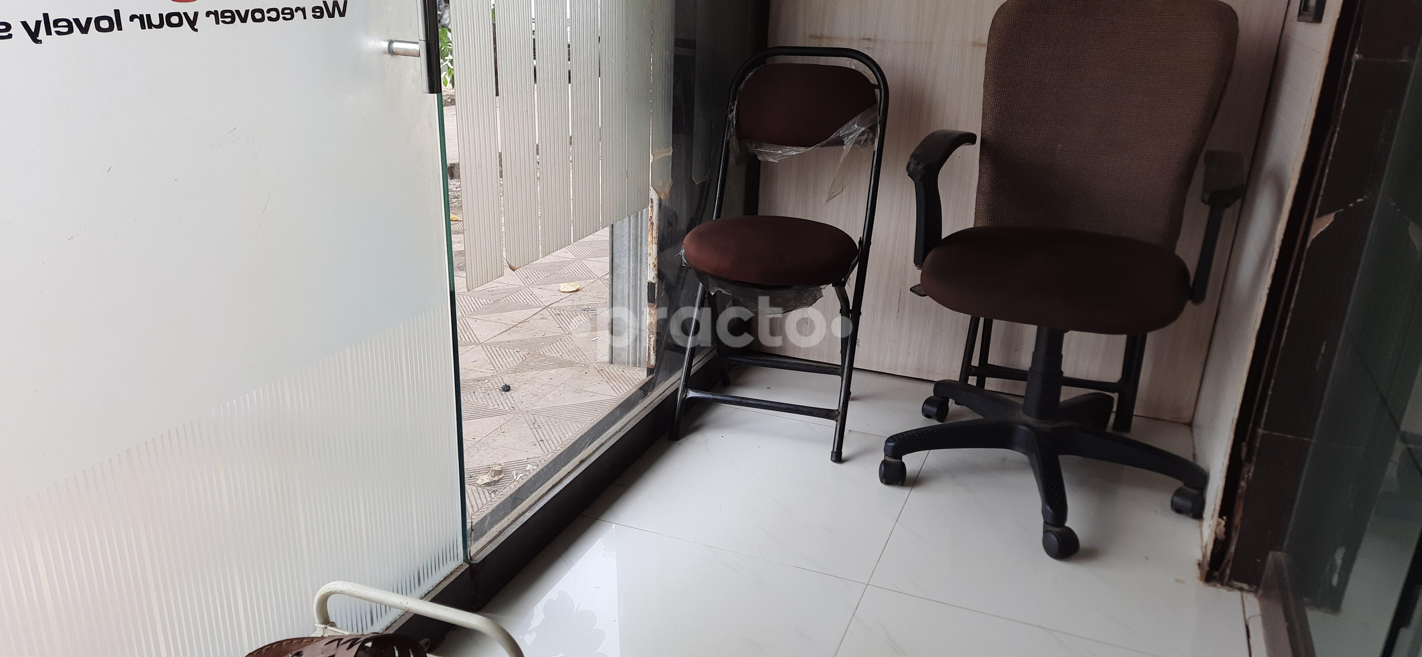 Waiting Area at Homeopolis Borivali West Mumbai