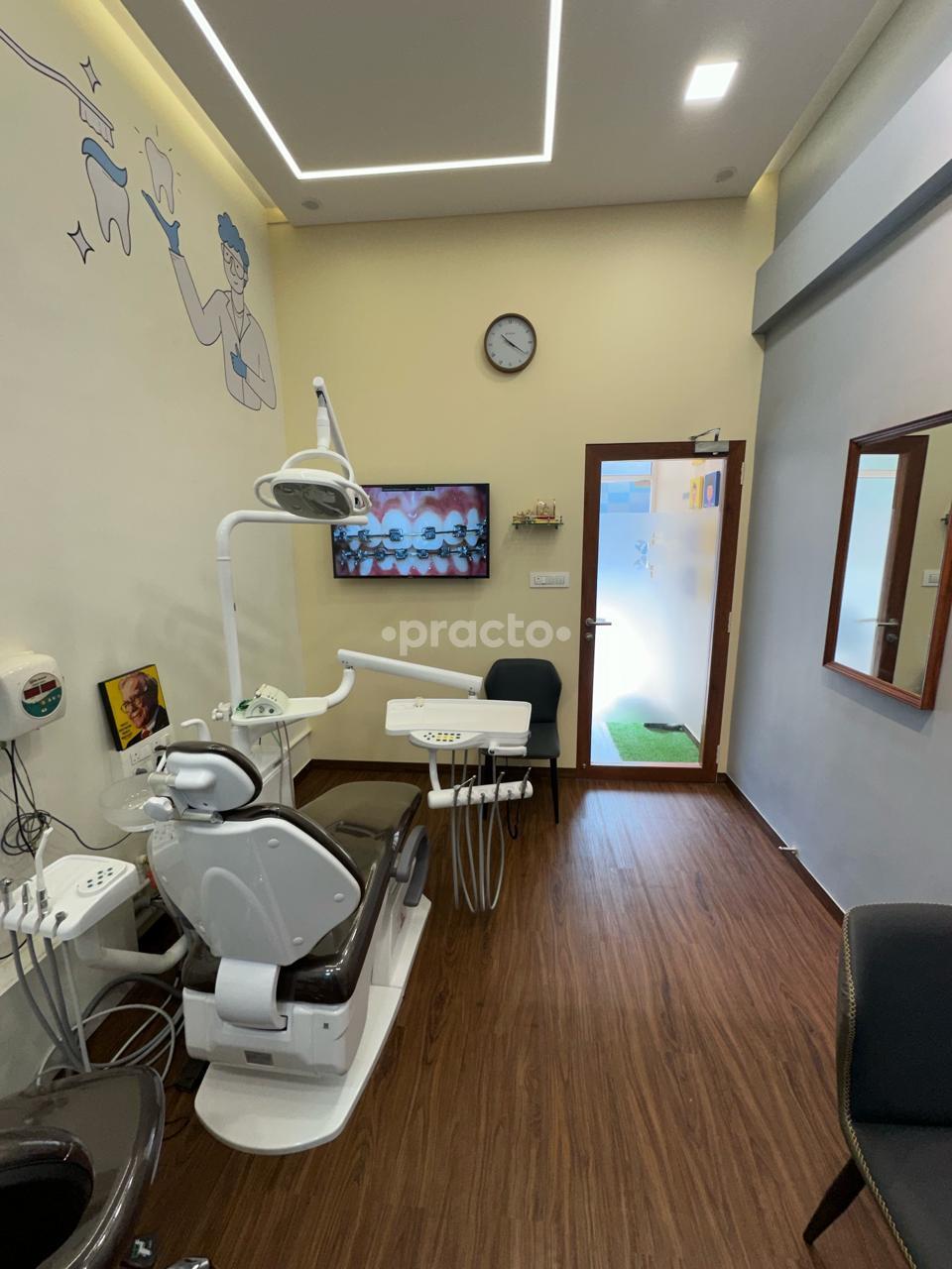 Equipment Area at Smile Bracefully Orthodontic Center and Dental Clinic Prabhadevi Mumbai