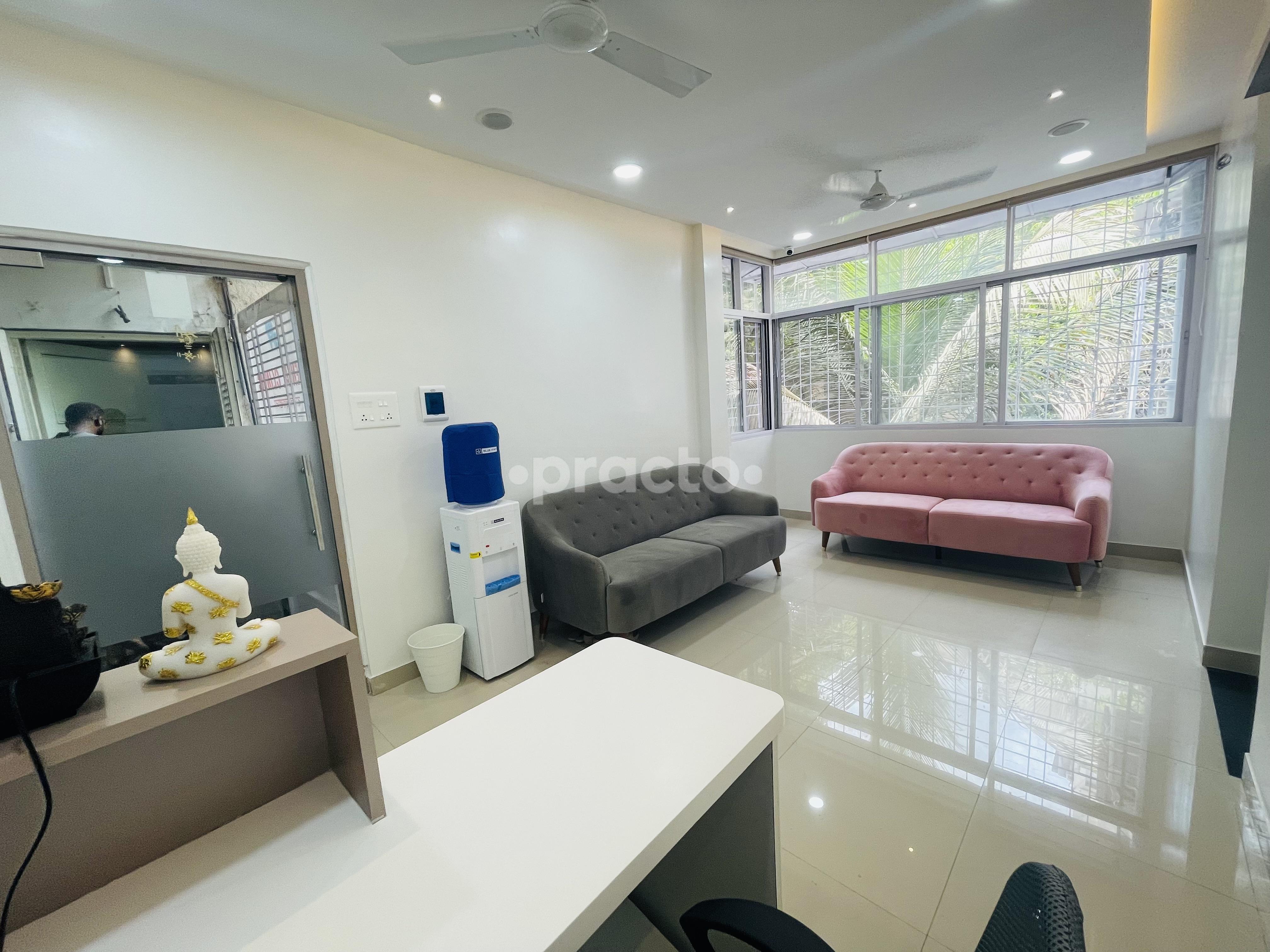 Waiting Area at Tooth Easy Dental Clinic Deccan Gymkhana Pune