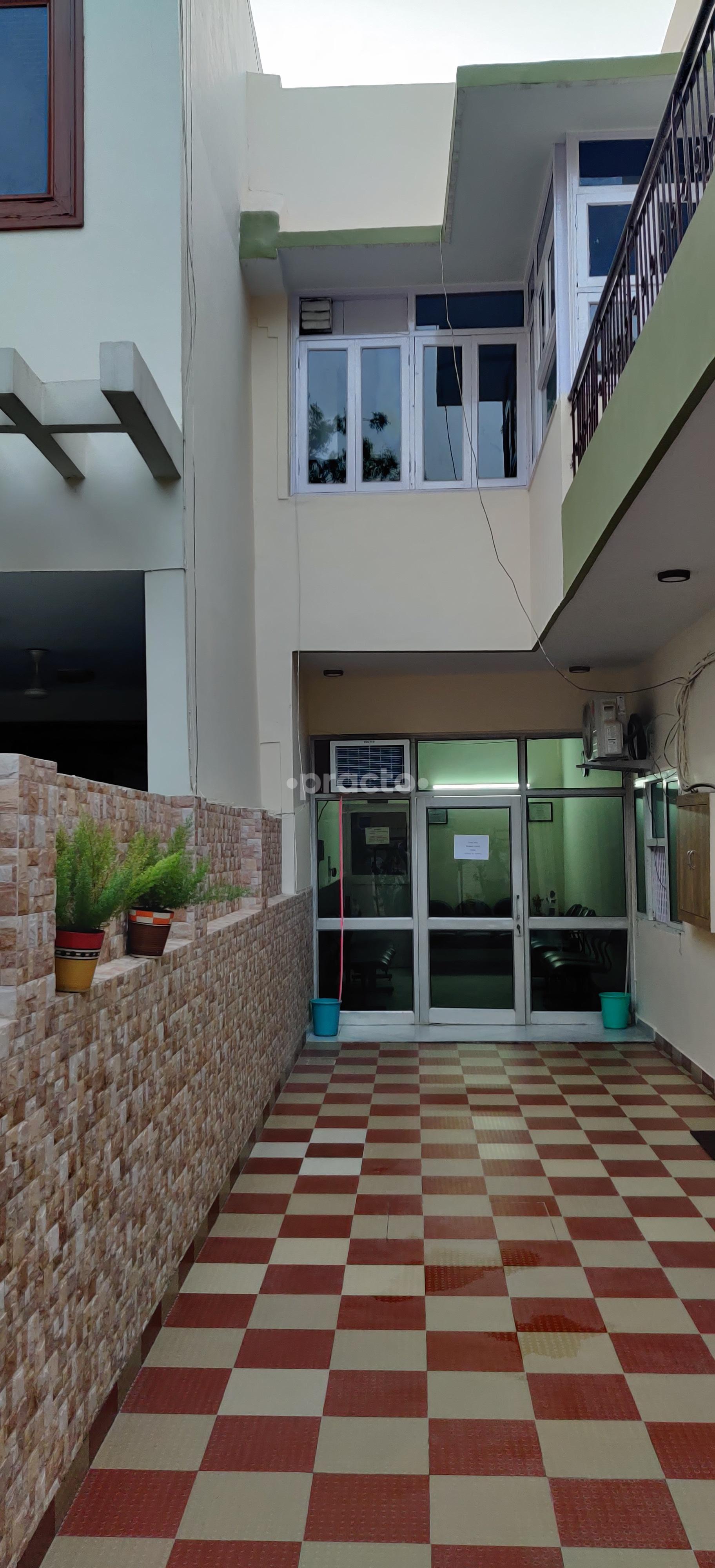 Outside Area at Dr Paithankar's Speciality Clinic Gurgaon Sector 29 Gurgaon