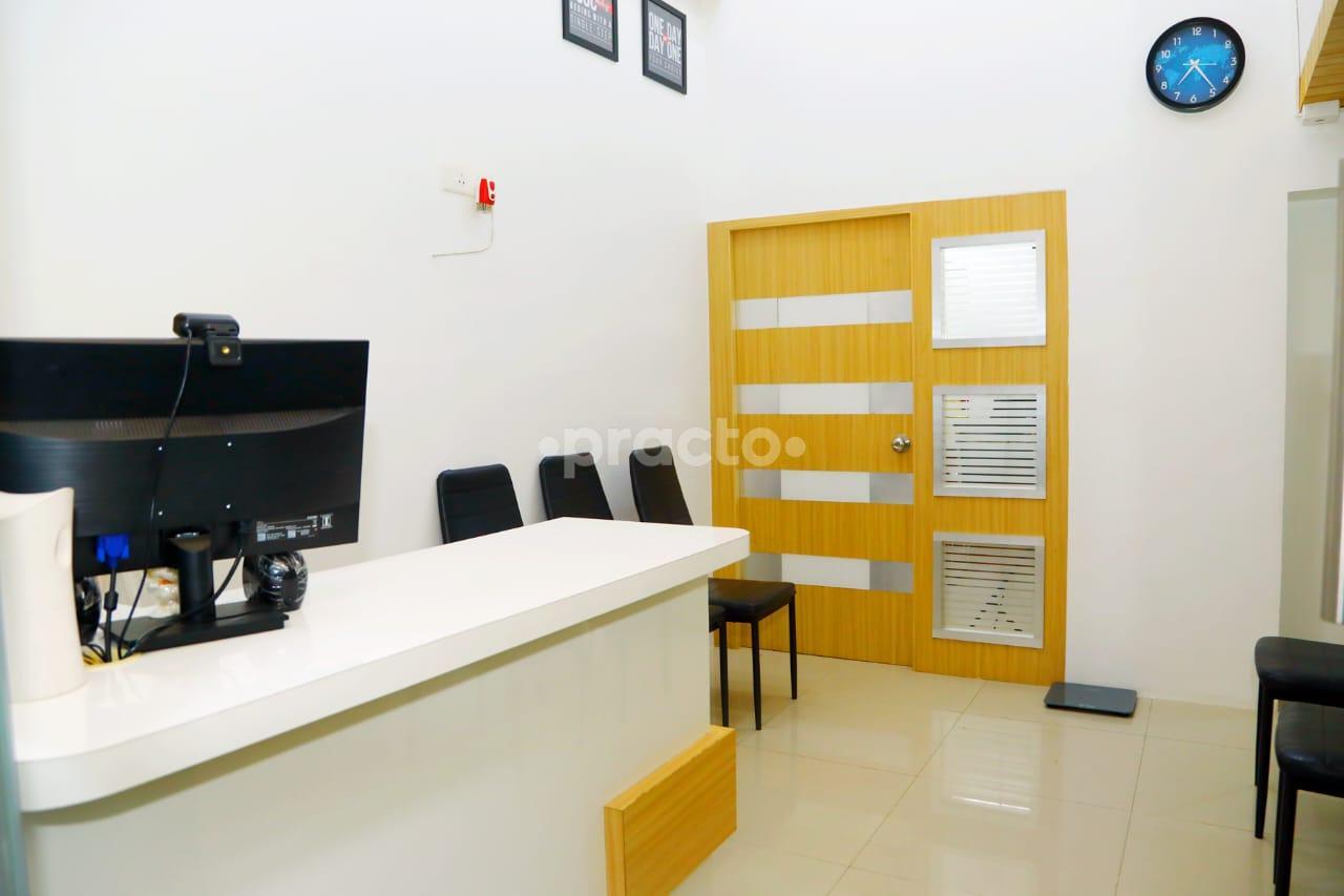 Reception Area at Dr. Rajbhoj Cancer Care Dhankawadi Pune