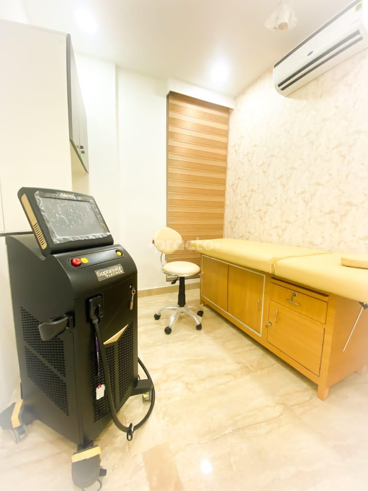 Therapy/Massage Room at Skinfinity Derma Gurgaon Sector 28 Gurgaon