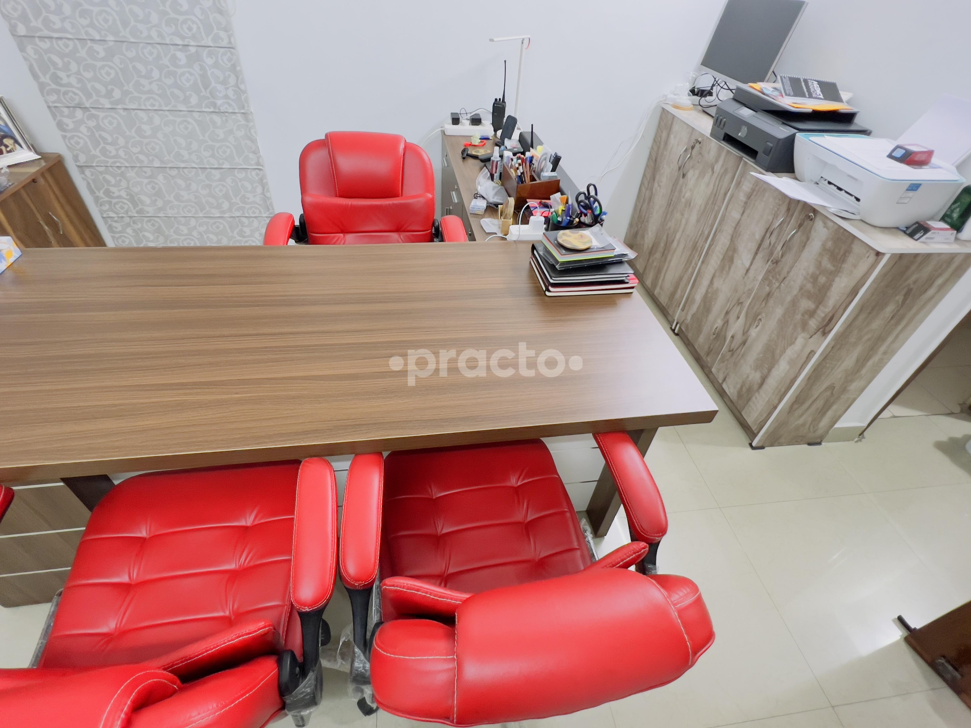 Consultation Room at Minder Clinic  Gurgaon Sector 49 Gurgaon