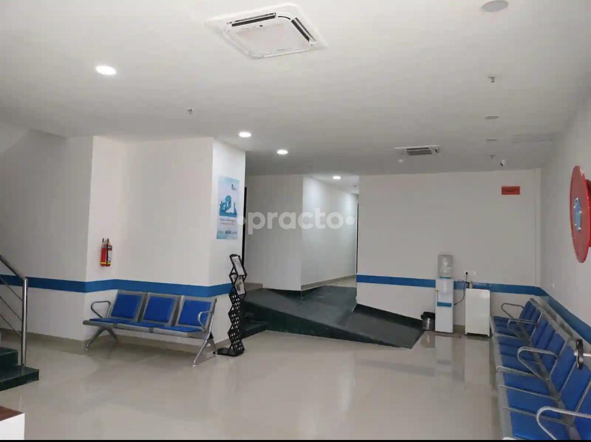 Reception Area at Apollo Clinic Gujranwala Town Delhi