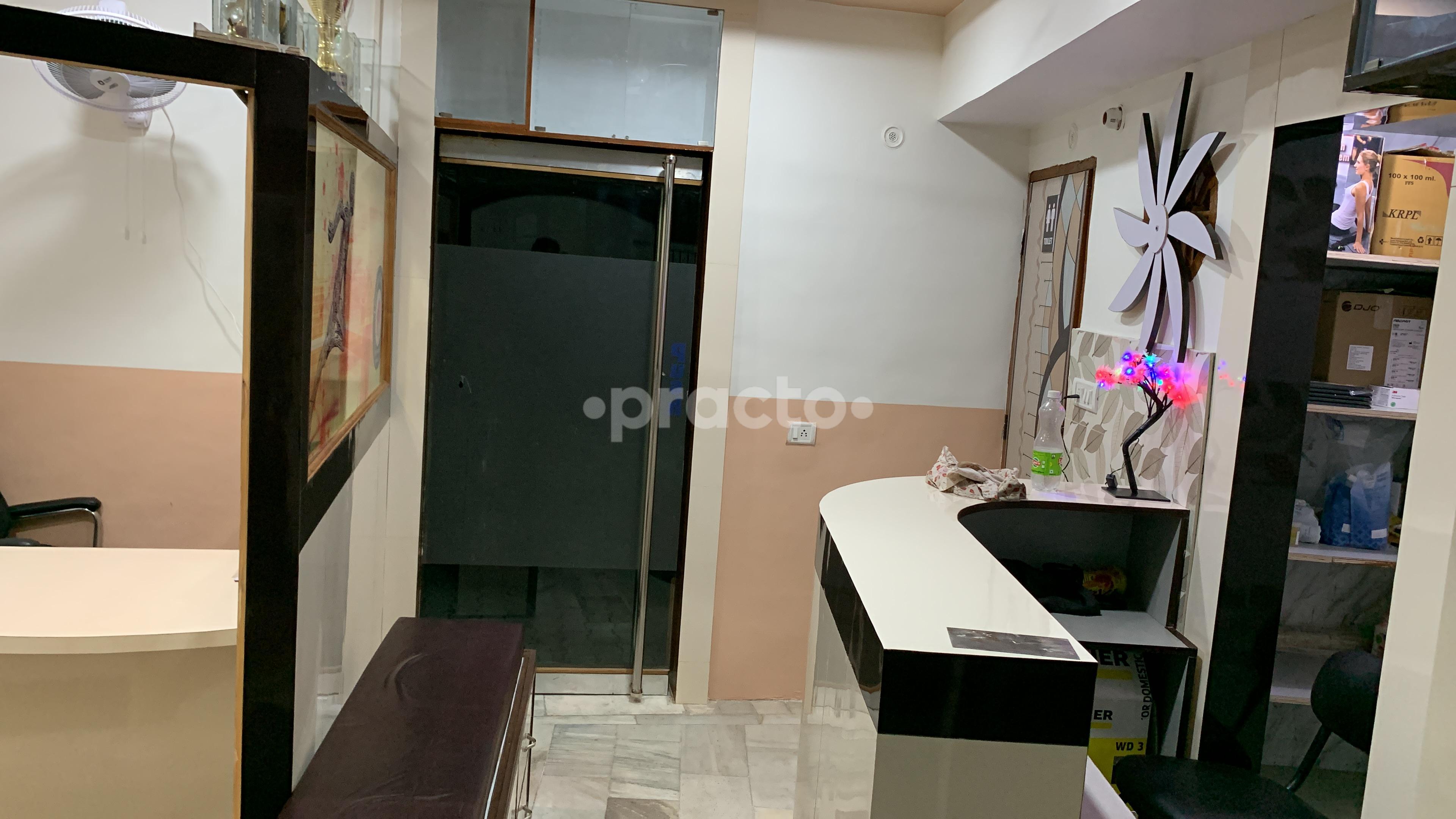 Waiting Area at Physiohut Physiotherapy Clinic Meerut Cantt Meerut