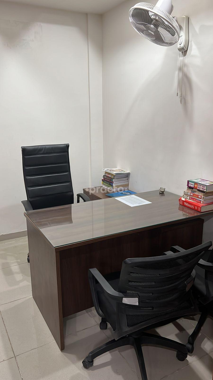 Consultation Room at Medtalk Clinic Jagatpura Jaipur