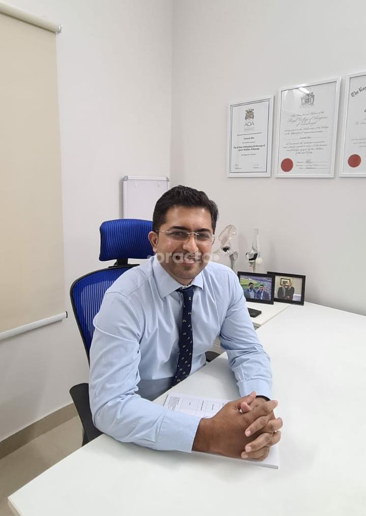 Consultation Room at Orthosport Clinic Vijaya Bank Layout Bangalore