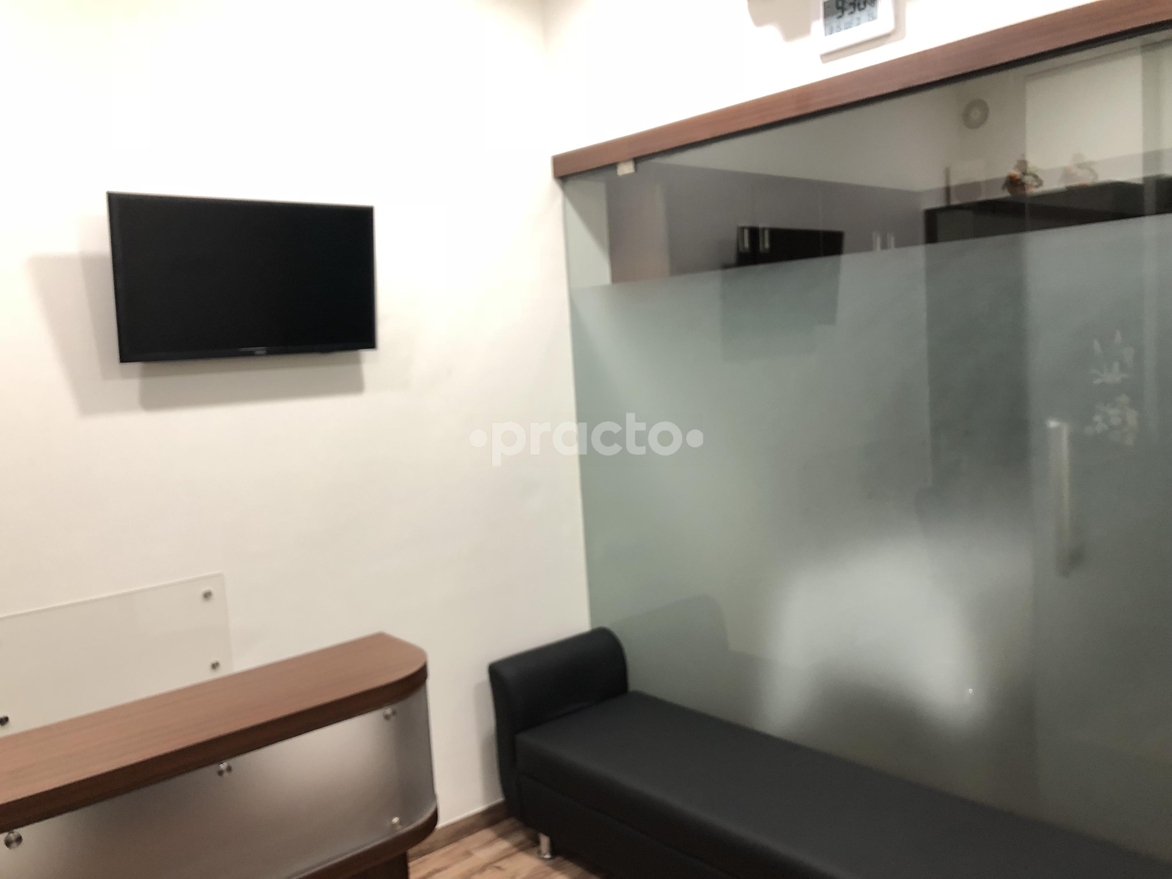 Reception Area at Saraogi Healthcare Malad West Mumbai