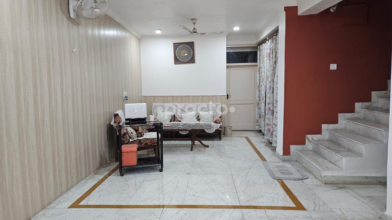 Consultation Room at Theyogaclass Shivalik Delhi