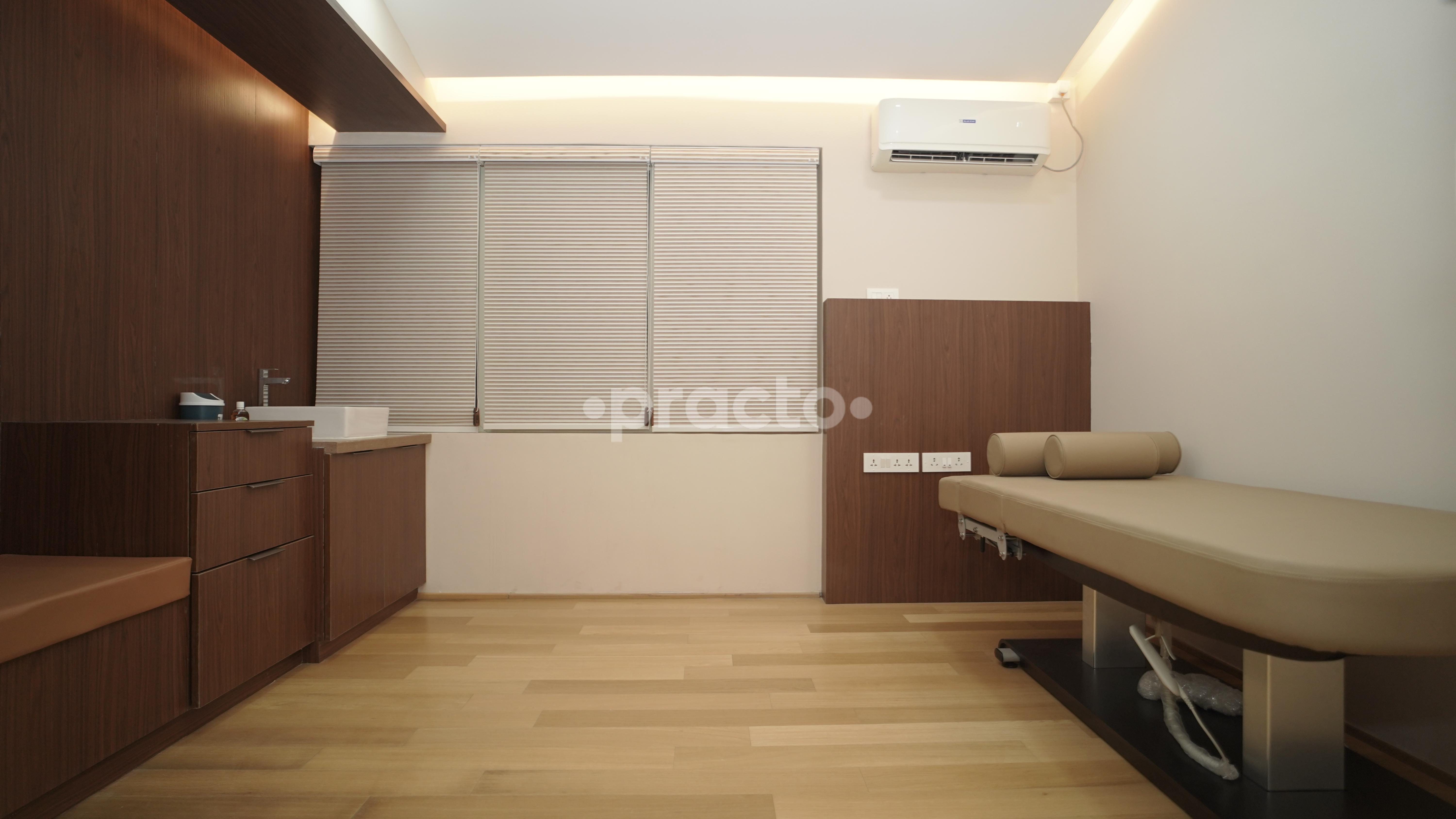 Wellness Room at 22 Luna Skin Hair Teeth Clinic Ashoknagar Bangalore
