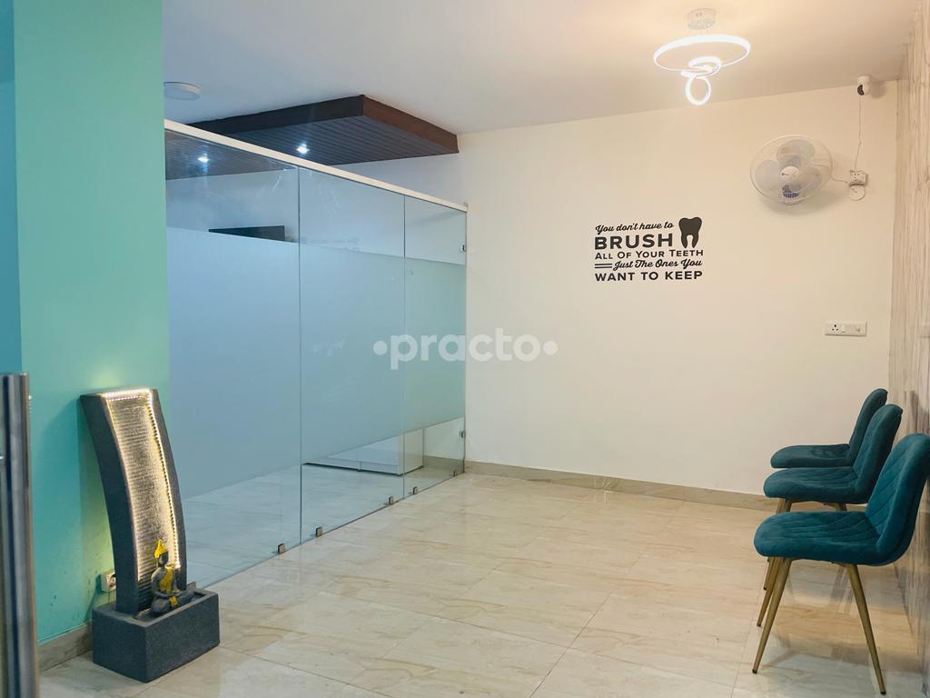 Waiting Area at Dr Monica's Dental Clinic Panchsheel Enclave Delhi