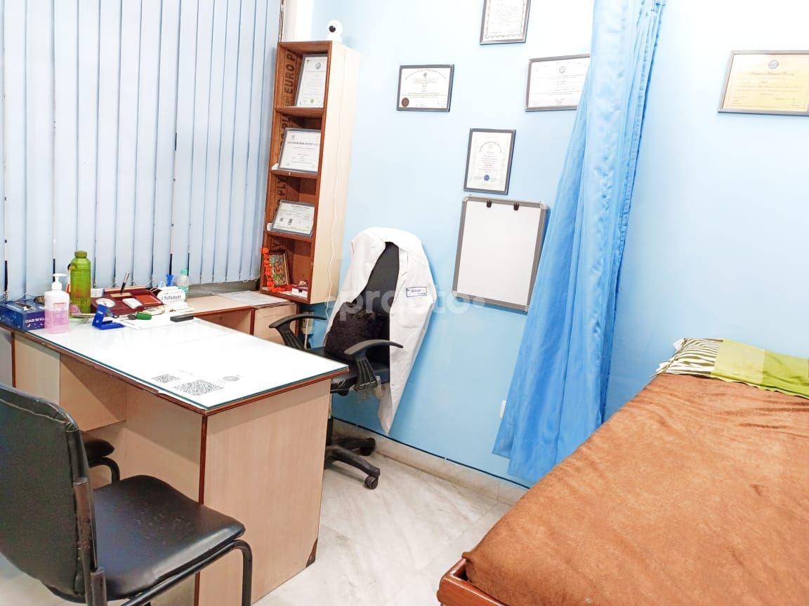 Consultation Room at V Care Surgery Clinic Rohini Sector 7 Delhi