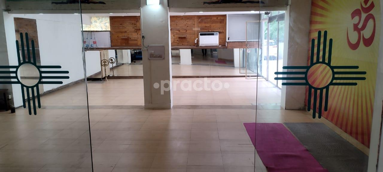 Multistation gym at Astha By Shadanga Gurgaon Sector 14 Gurgaon
