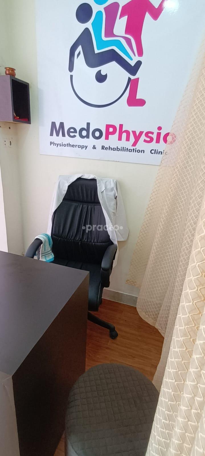 Consultation Room at Medo Physio Physiotherapy & Rehabilitation Clinic Gurgaon Sector 38 Gurgaon