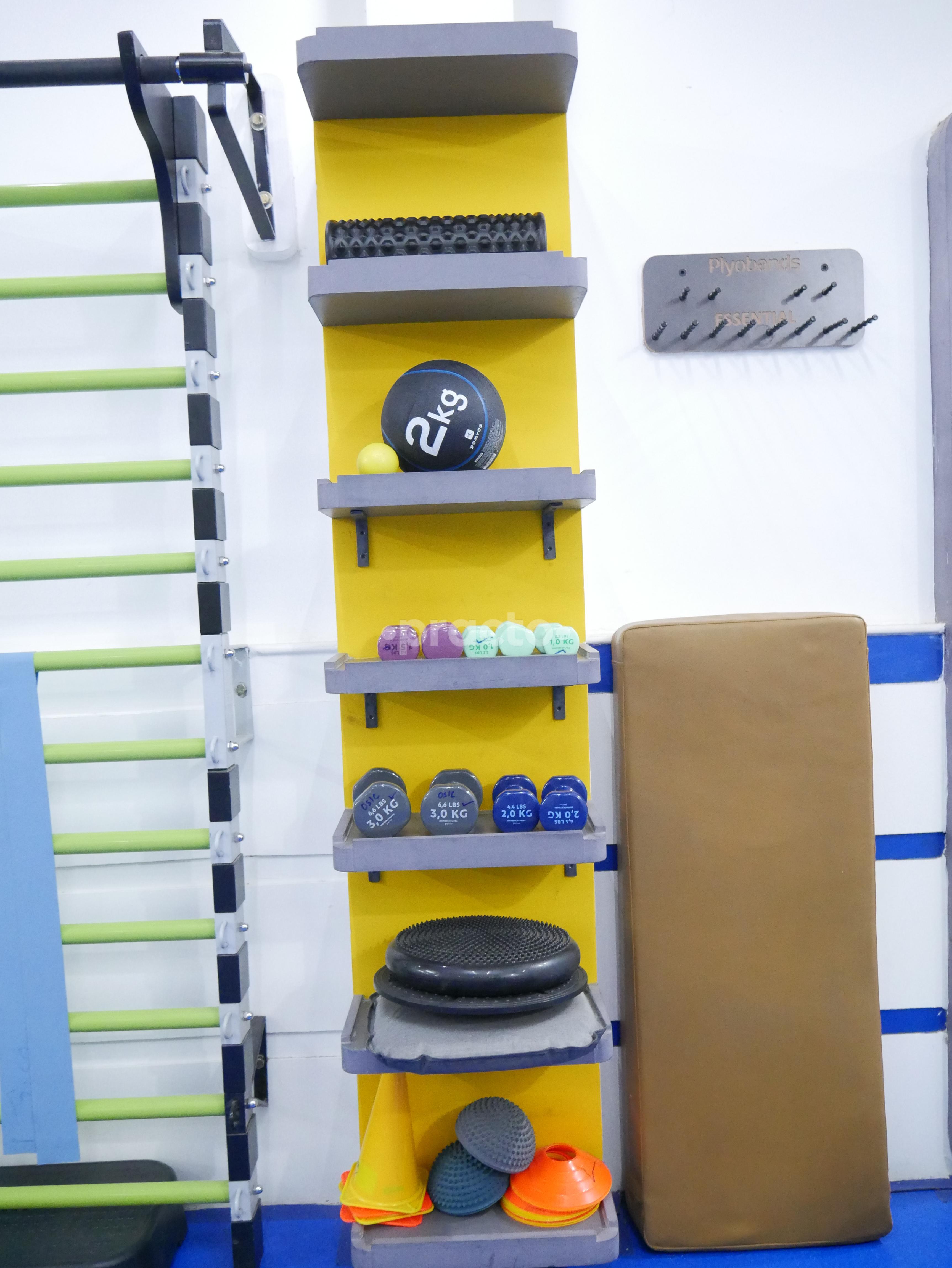 Equipment Area at Orthopaedics & Sports Injury Center Sector 10 HBC Faridabad
