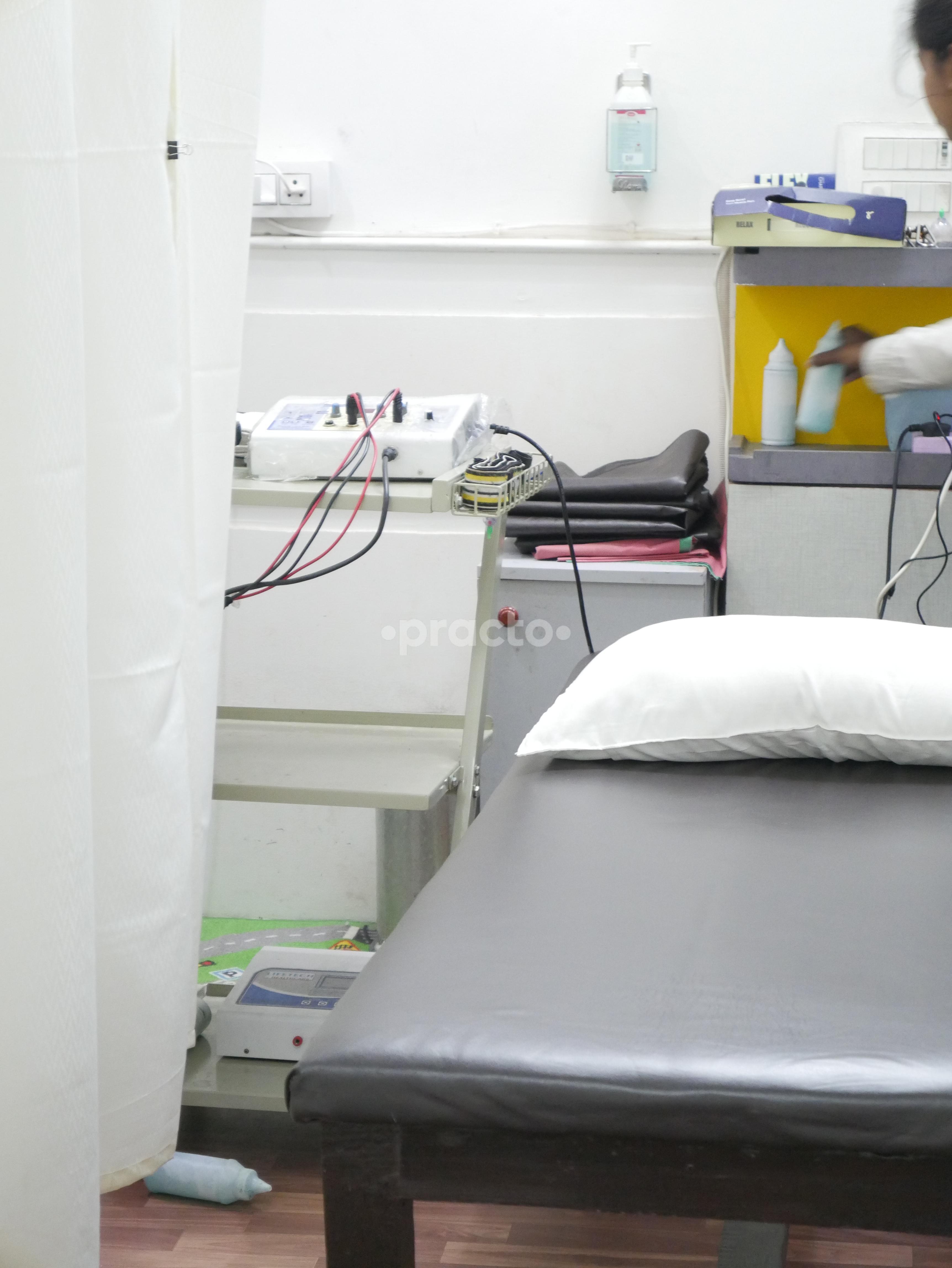 Sample Collection Area at Orthopaedics & Sports Injury Center Sector 10 HBC Faridabad