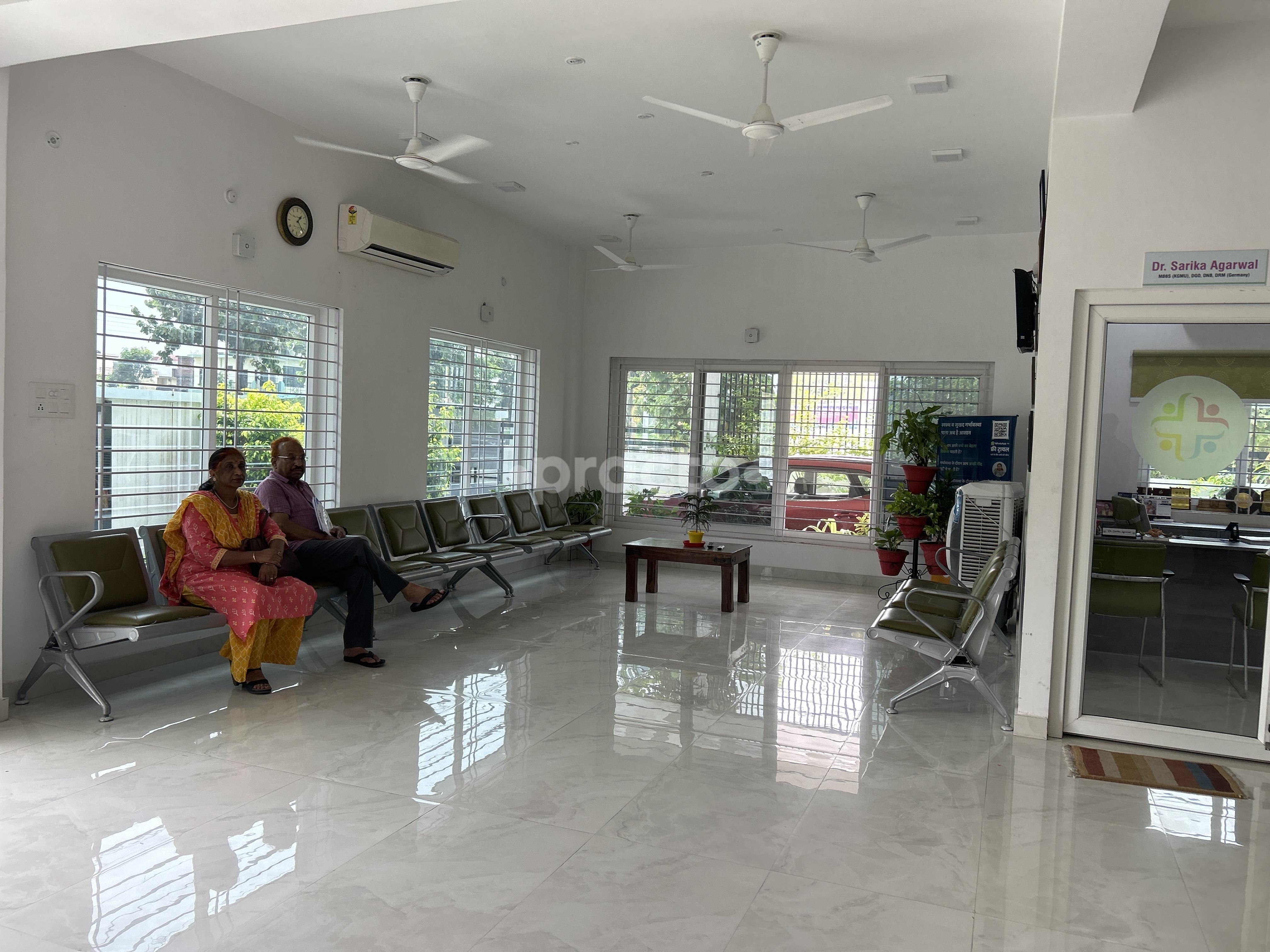 Waiting Area at Saanidhya Medicare Women’s Clinic South City Lucknow