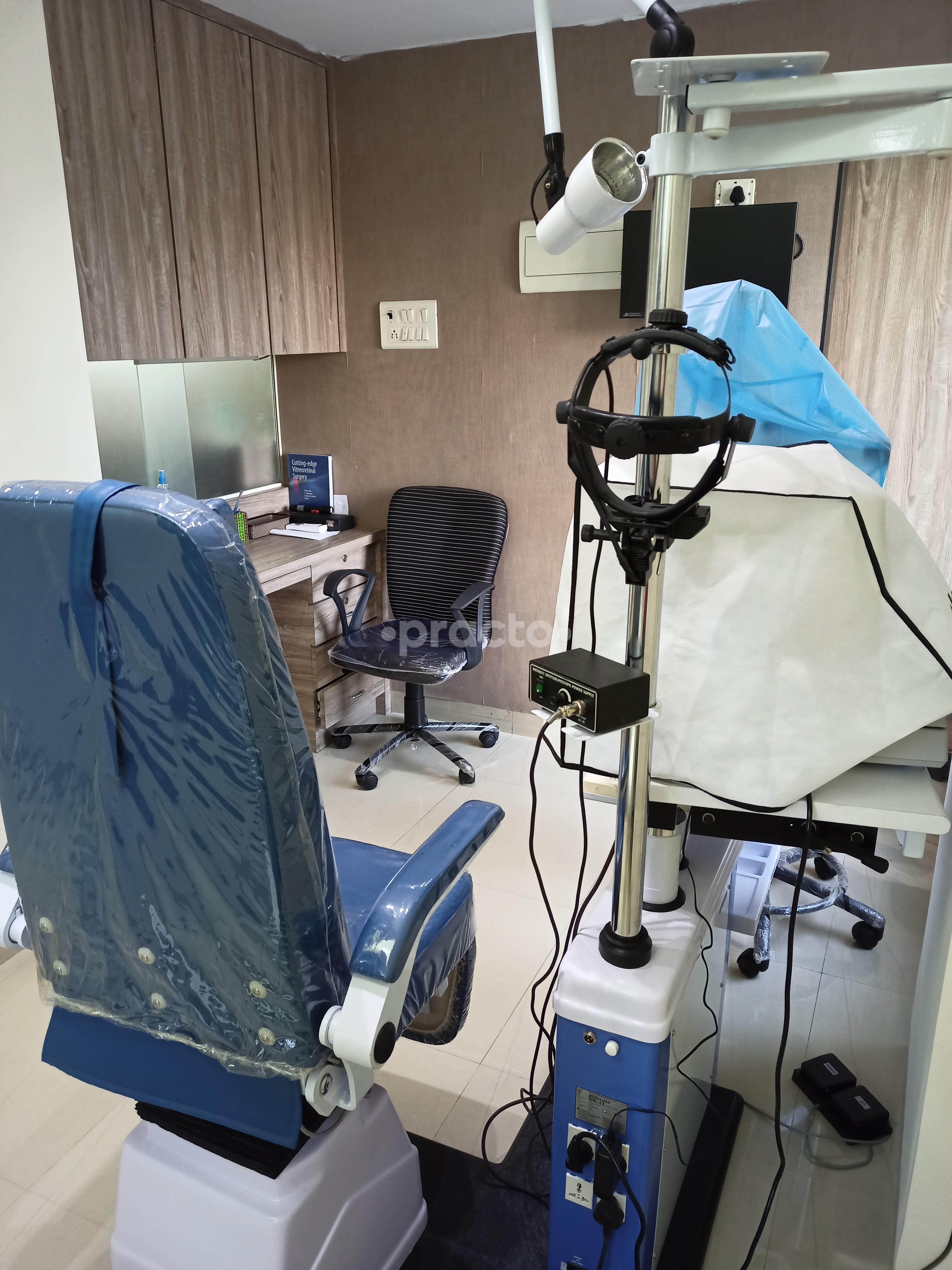 Consultation Room at Peepal Eye and Retina Clinic Chembur Mumbai