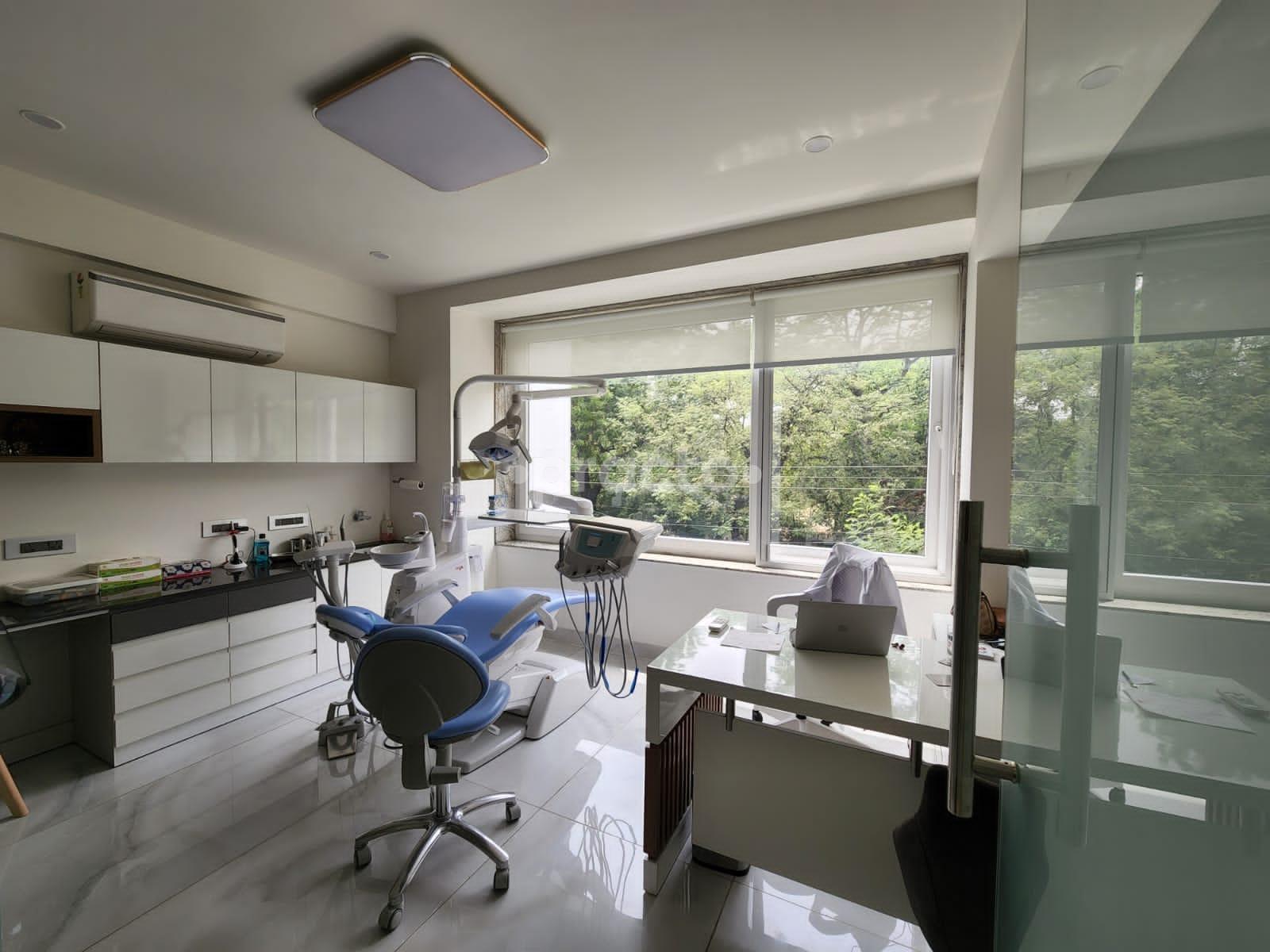Operation Room at Dr. Sana Wahi’s Family Dental Centre Hauz Khas Delhi