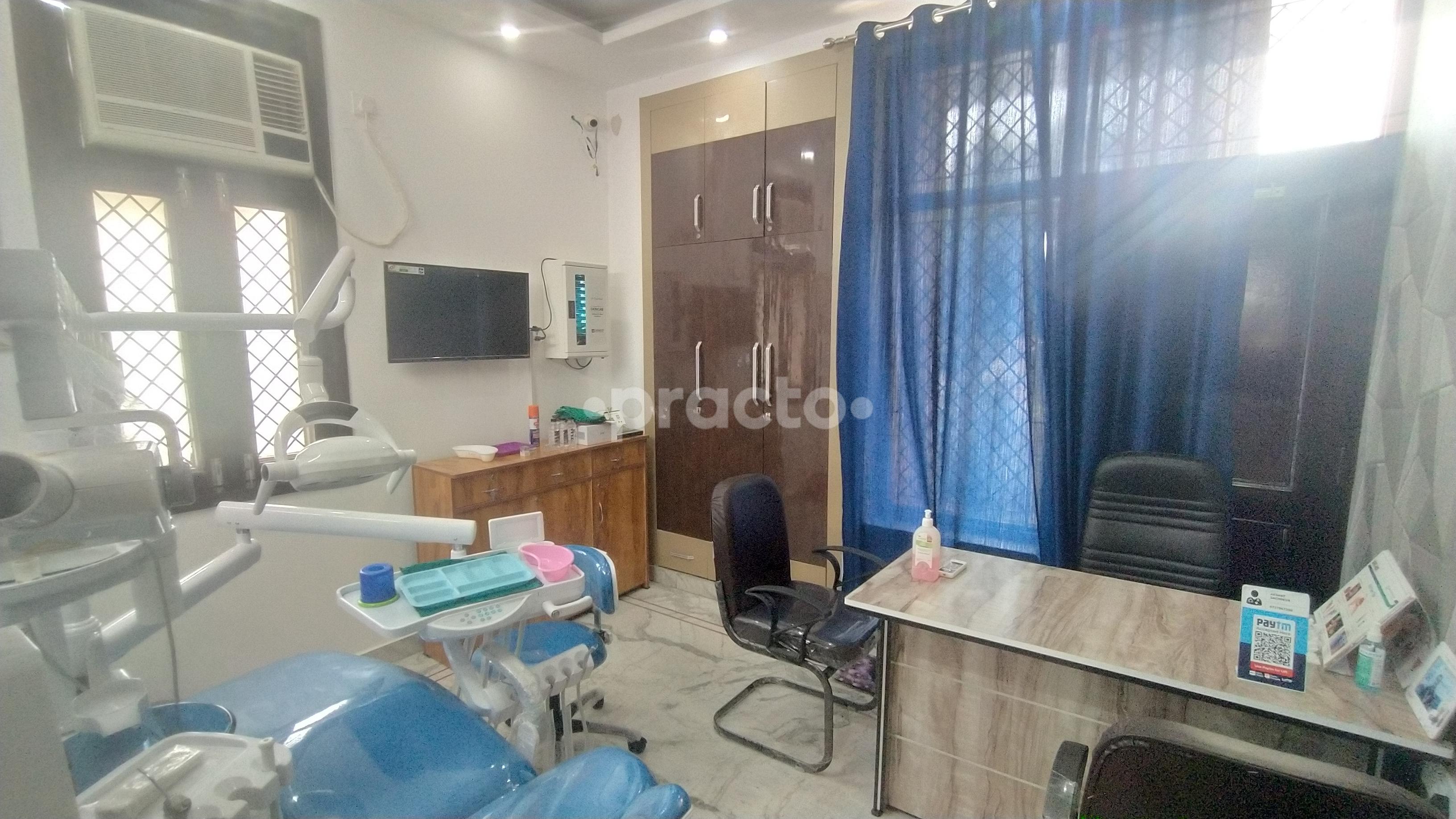 Consultation Room at Apexo Dental & Healthcare Centre Gurgaon Sector 51 Gurgaon