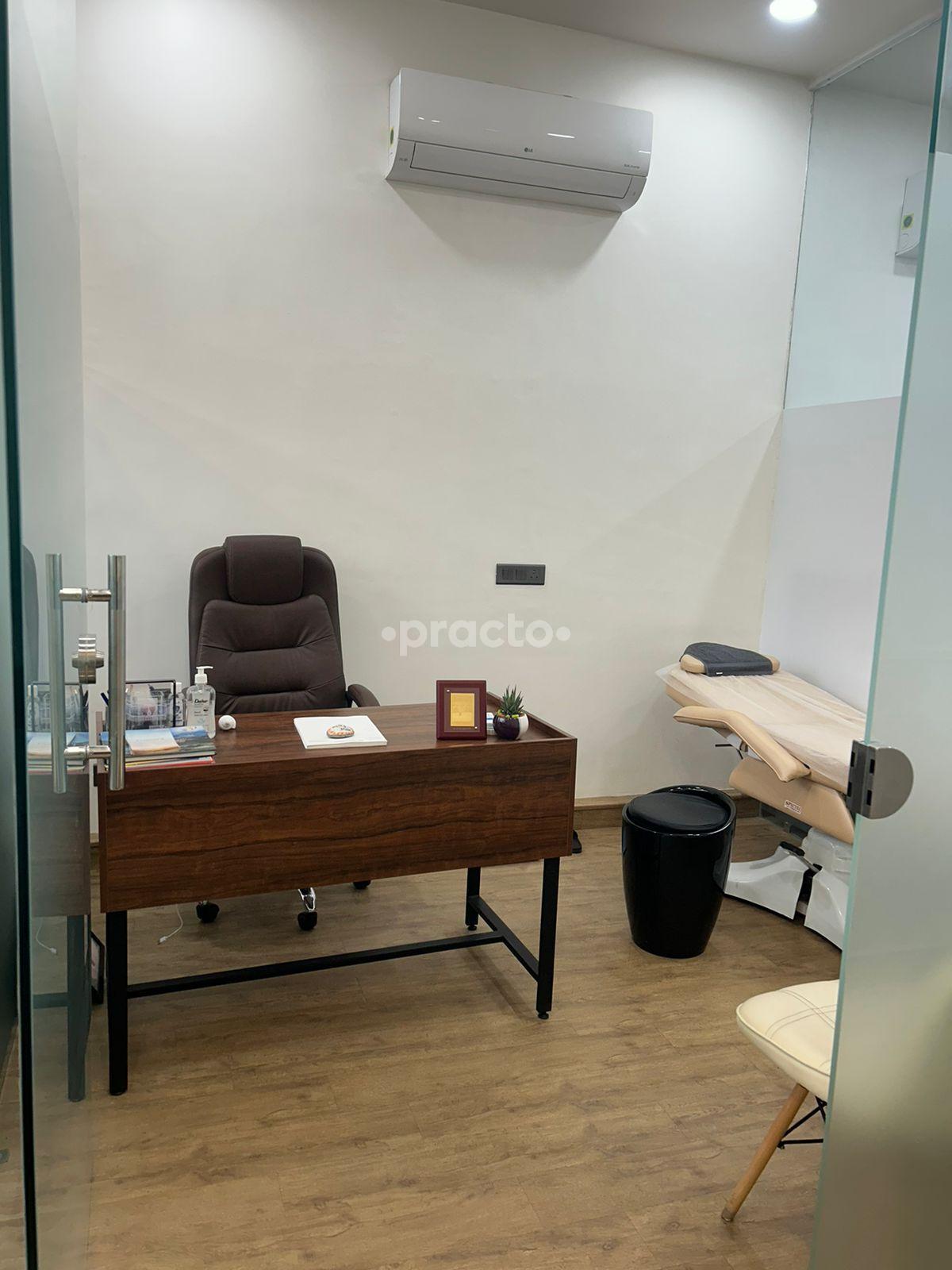 Waiting Area at Veroderma Gurgaon Sector 63 Gurgaon