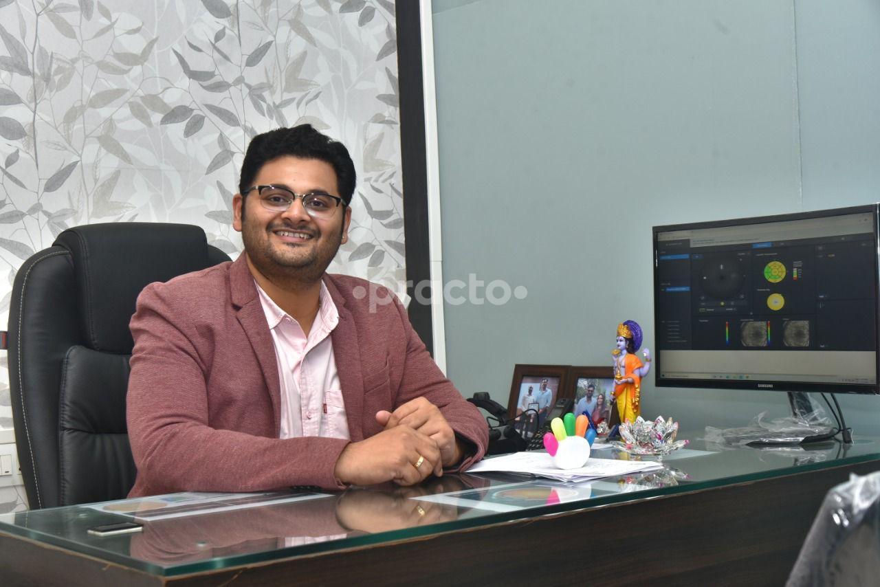 Consultation Room at Gunale Netralay and Retinal Laser Centre Satara Parisar Aurangabad