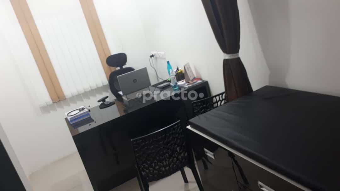 Consultation Room at Life Care Polyclinic & Diagnostics Handewadi Pune