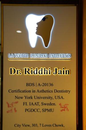 La White Dentski Esthetics