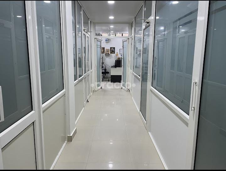 Consultation Room at Yash Clinic Kaushambi Ghaziabad