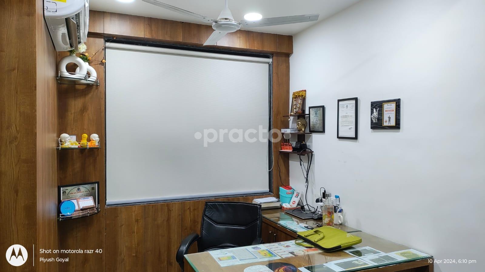 Consultation Room at Aura Clinic Bamroli Surat