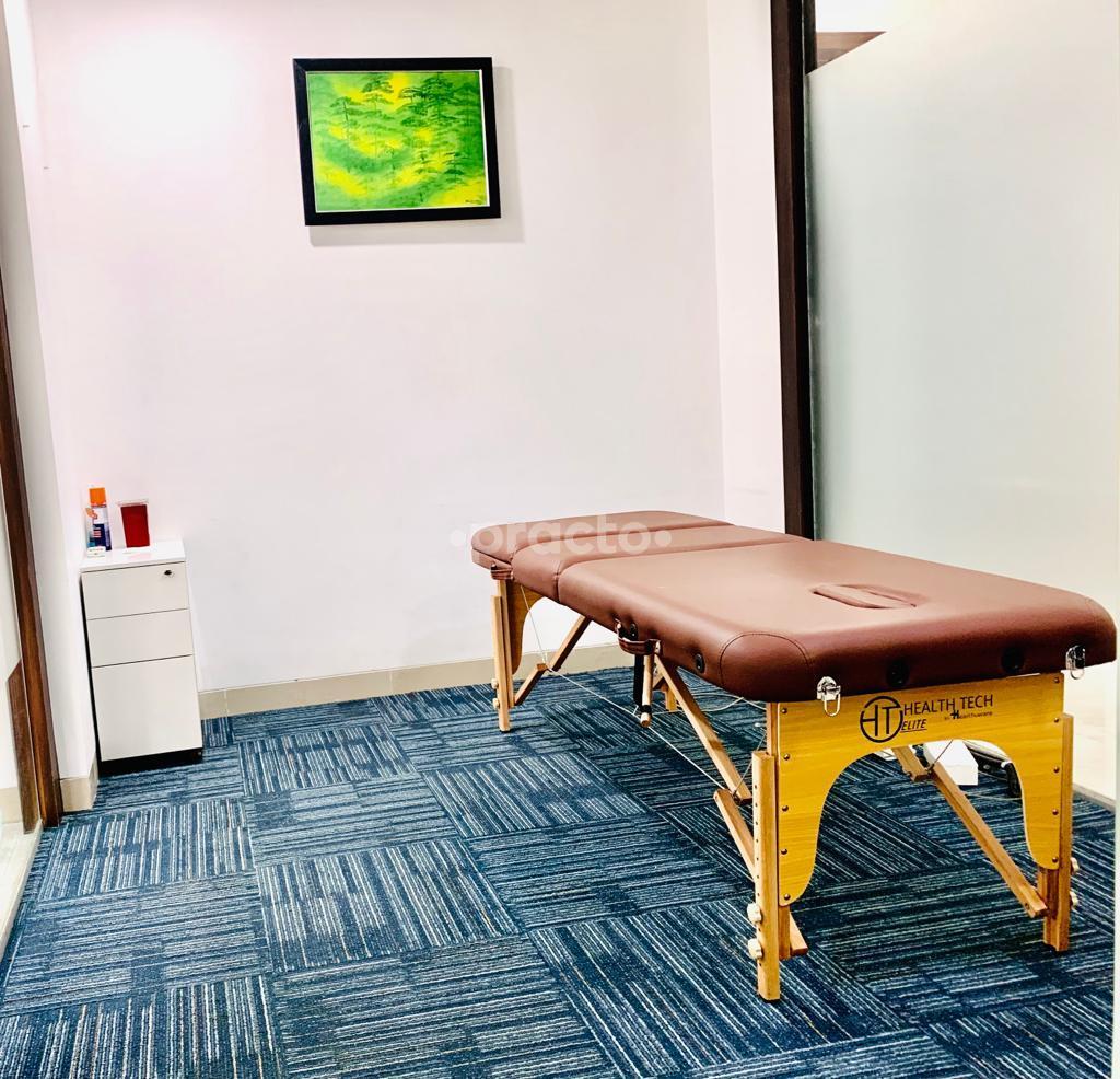 Physiotherapy Room at Muscle Lab Andheri East Mumbai