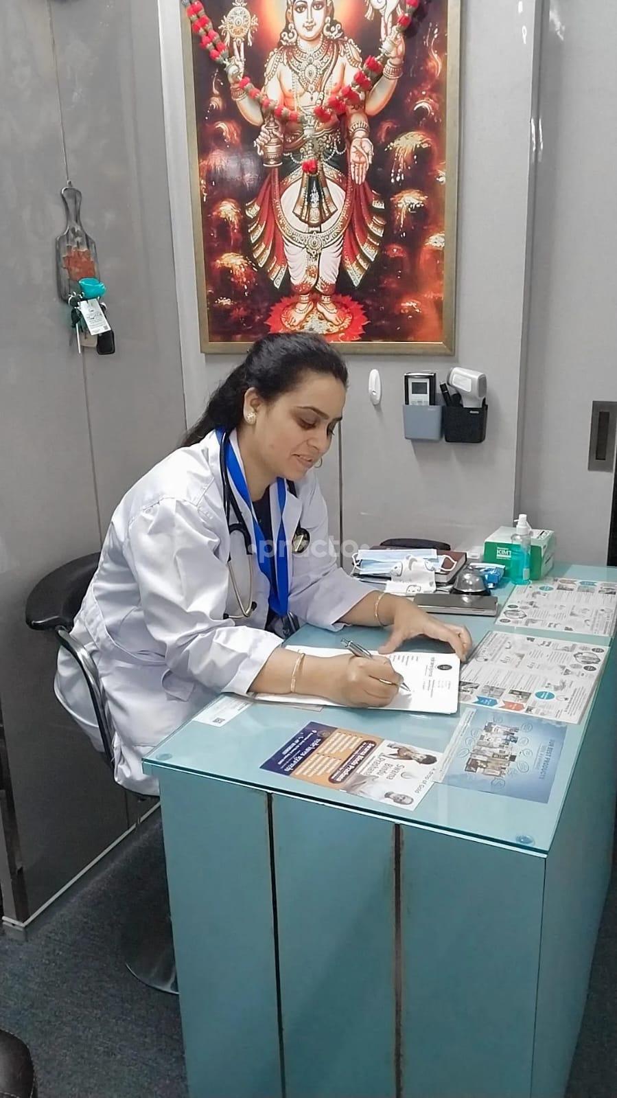 Consultation Room at Vedic Karma Ayurveda DLF Phase II Gurgaon