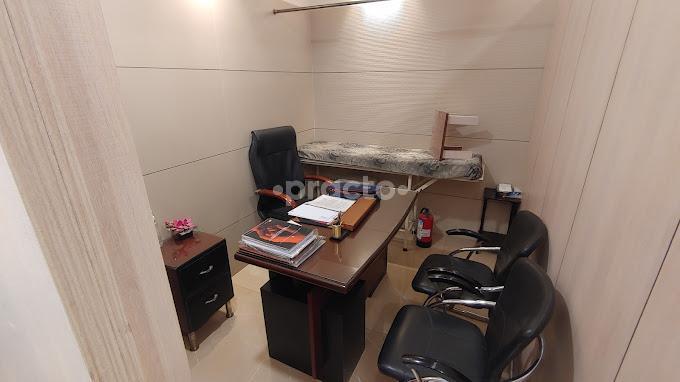 Consultation Room at MB Lal Memorial Clinic Sector 36 Noida