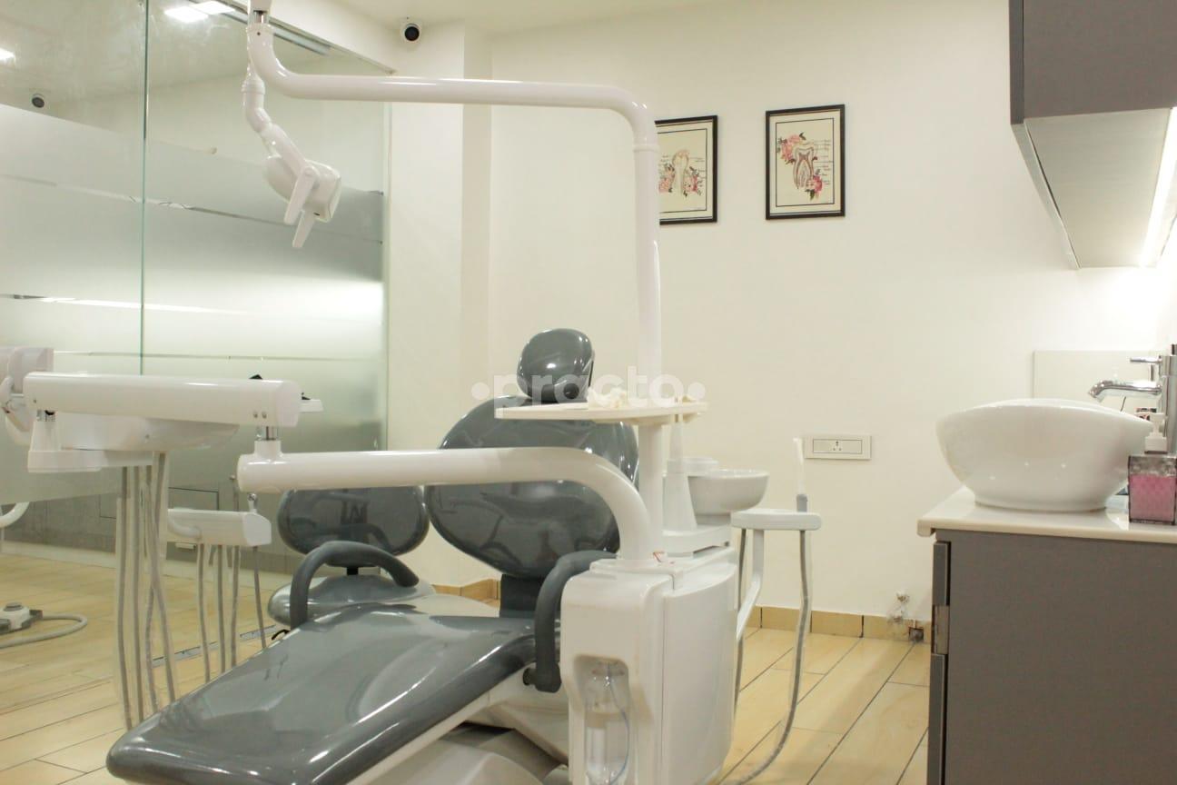 Equipment Area at Nova Smile Indira Nagar Lucknow