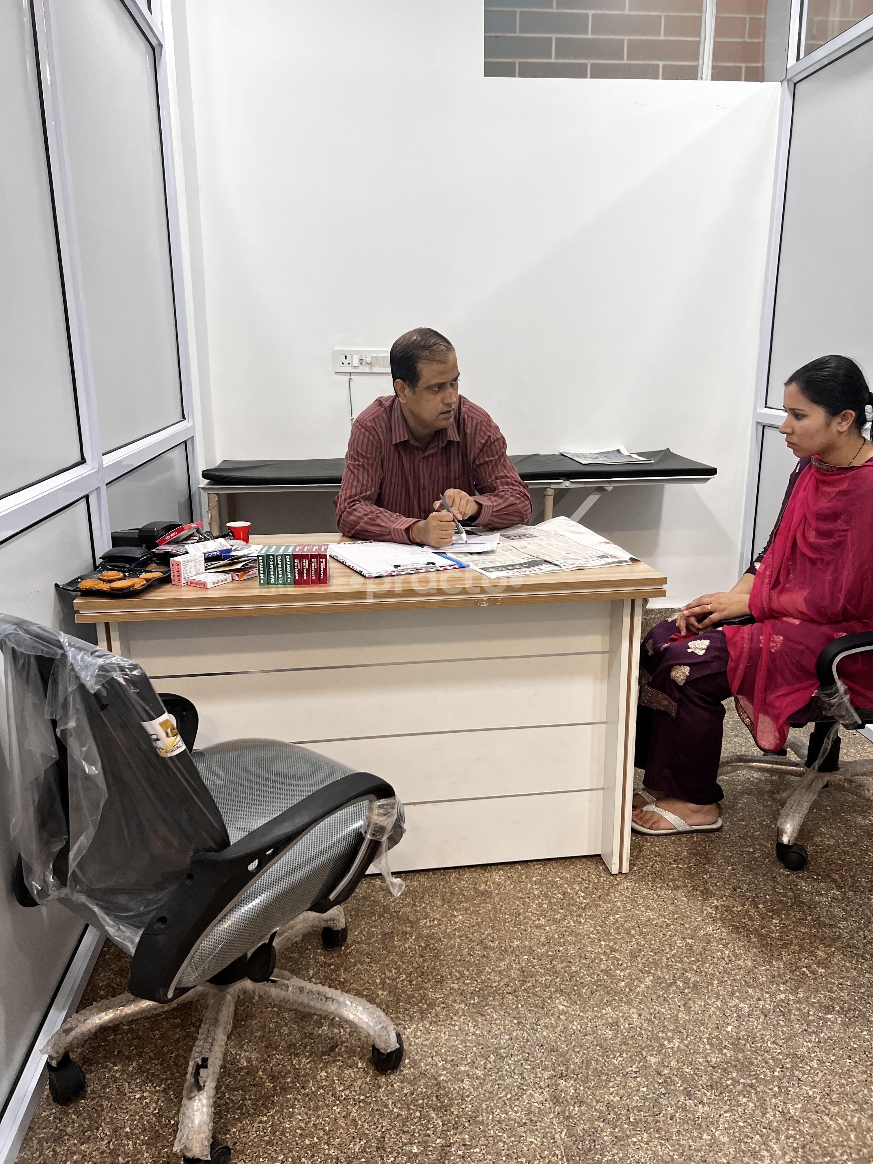 Consultation Room at Alloveda Health Centre Palam Colony Delhi