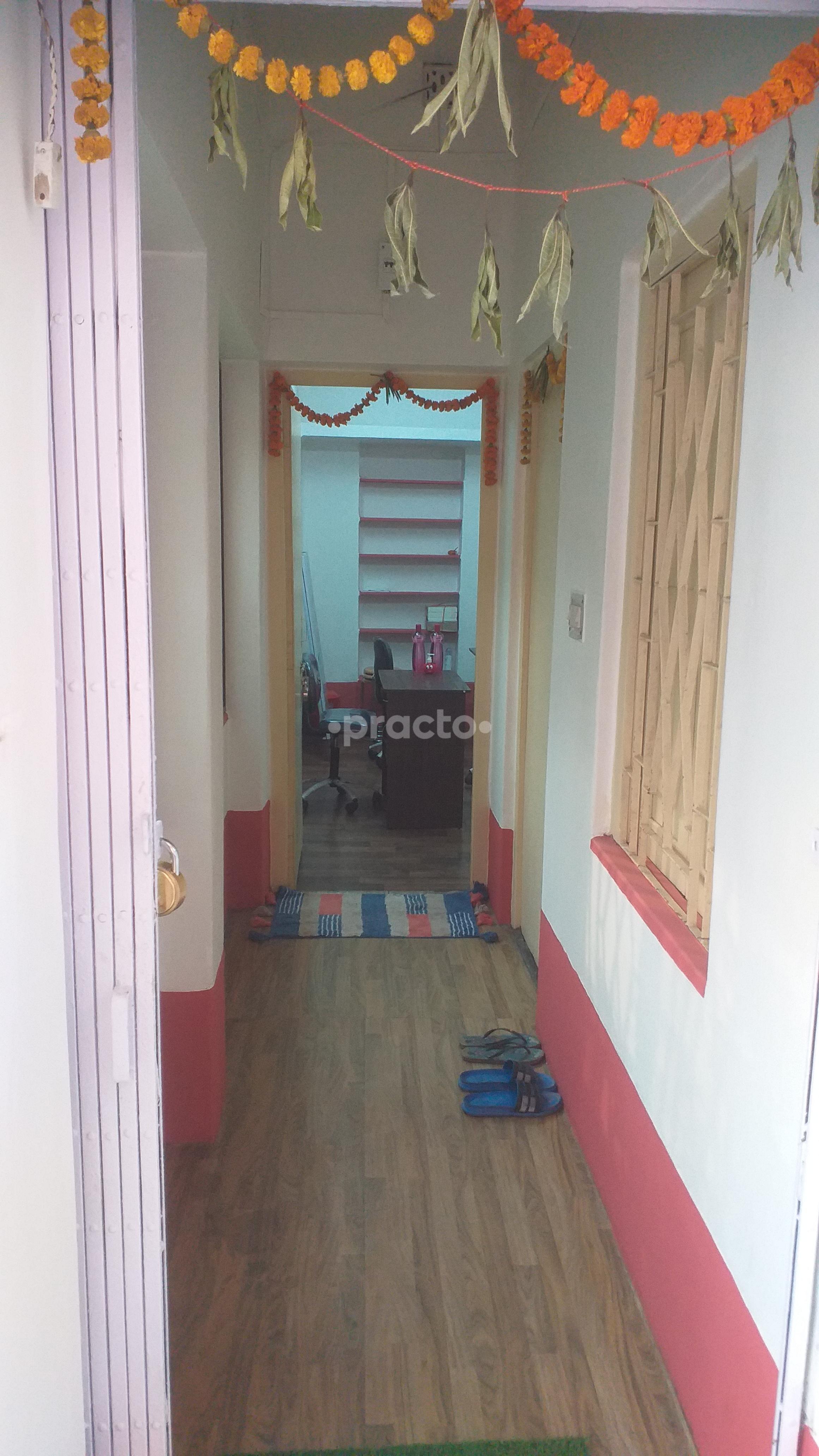 Waiting Area at Aesthetic & Dental Zone Tangra Kolkata