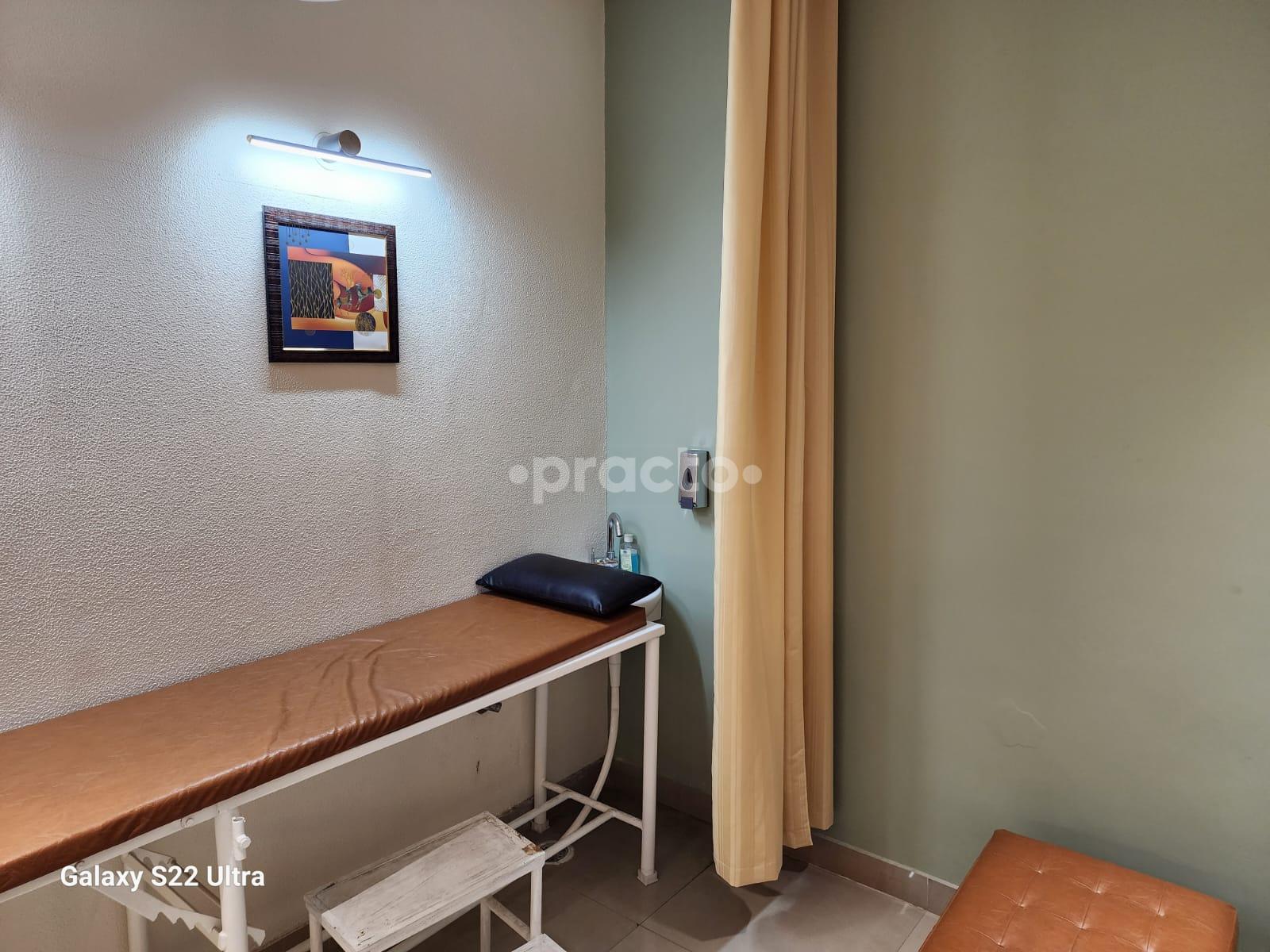 Consultation Room at Ish Kripa Clinic Shastri Nagar Meerut
