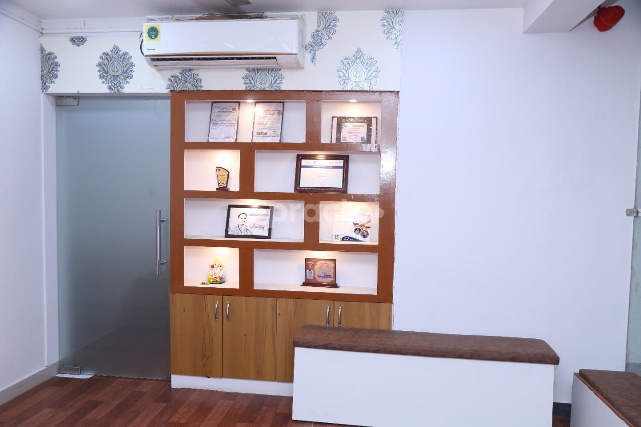 Rudra Manorog Clinic Pachpedi Naka Raipur