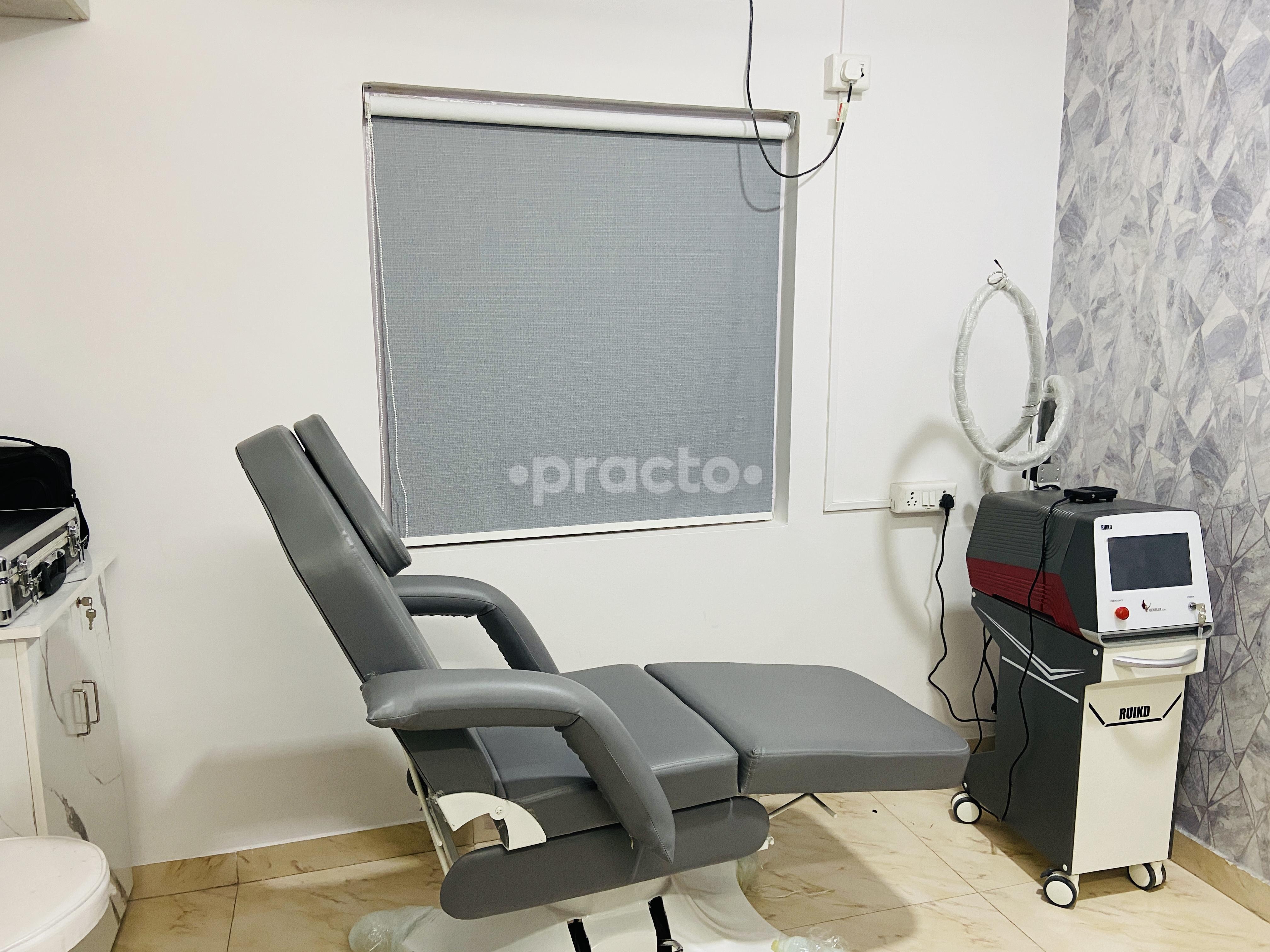 Equipment Area at WeSkin Clinic Thane West Thane