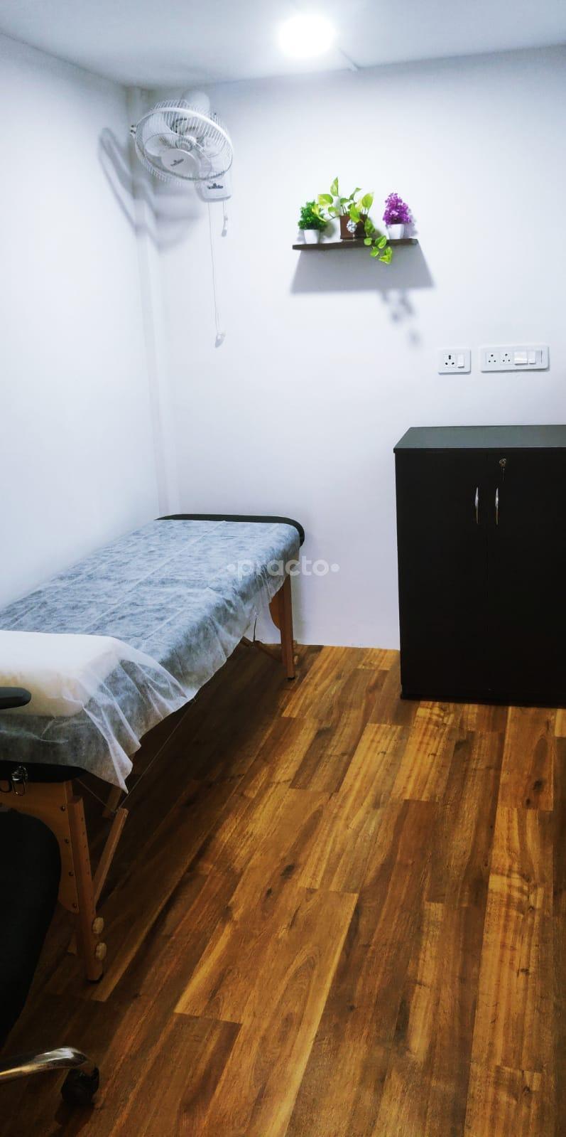 Consultation Room at Stride & Sprint- The Physiotherapy Center Gurgaon Sector 67 Gurgaon