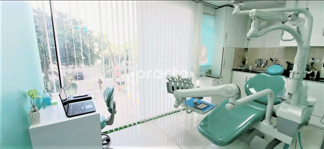 Consultation Room at Bridge Dental Palam Vihar Gurgaon